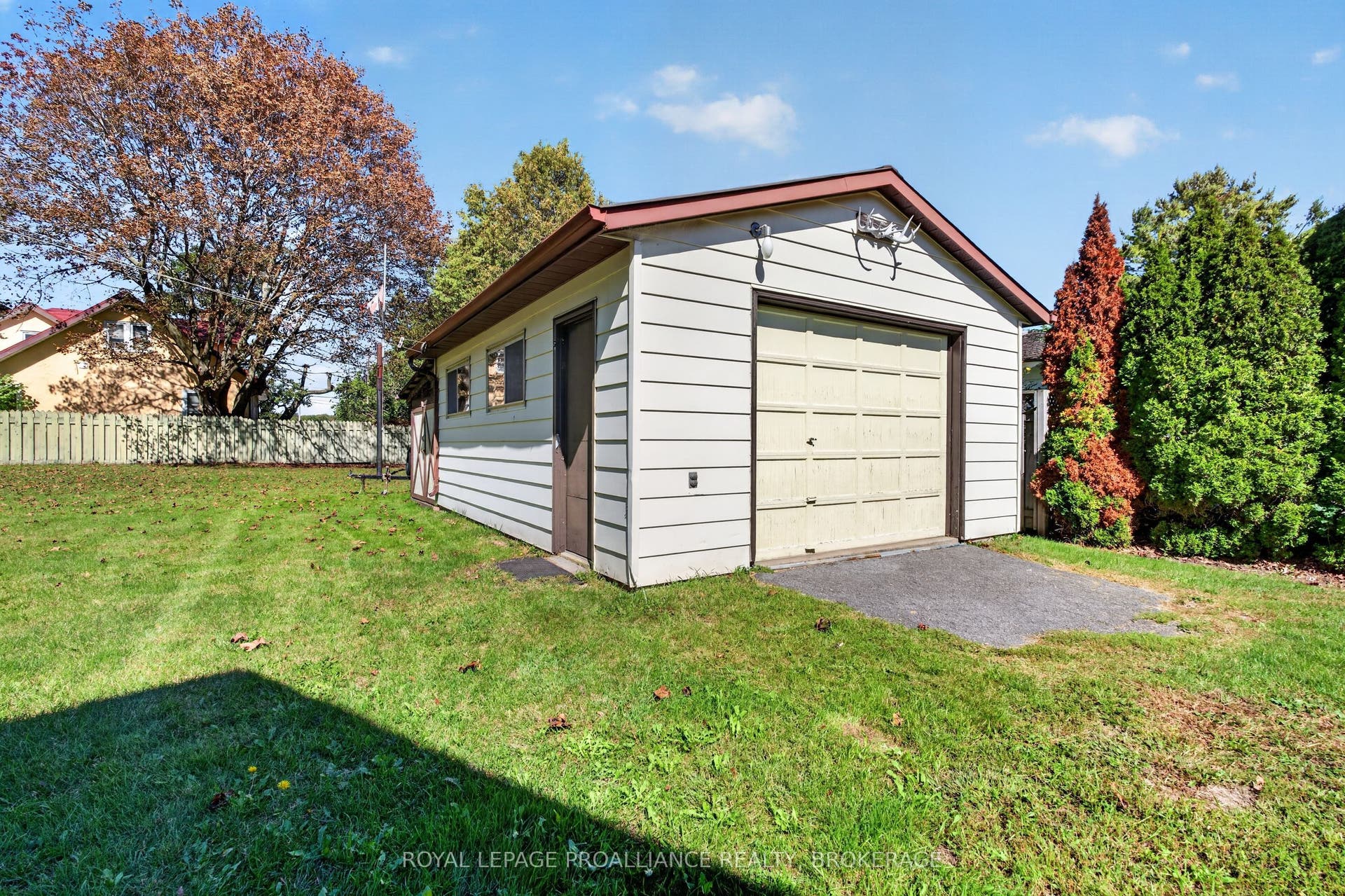 9 Dianna Street, Kingston, Frontenac ON K7L 4V1