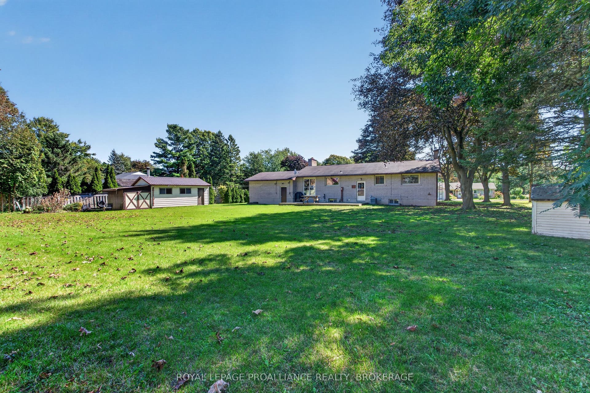 9 Dianna Street, Kingston, Frontenac ON K7L 4V1