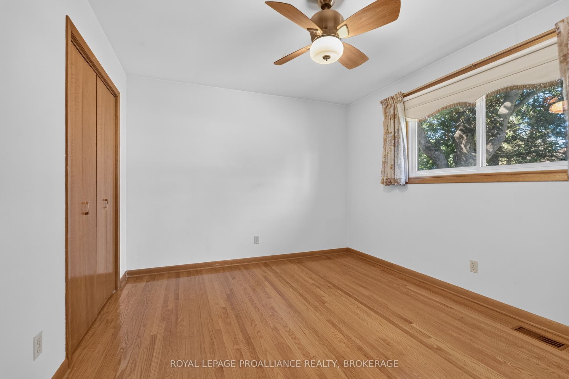 9 Dianna Street, Kingston, Frontenac ON K7L 4V1