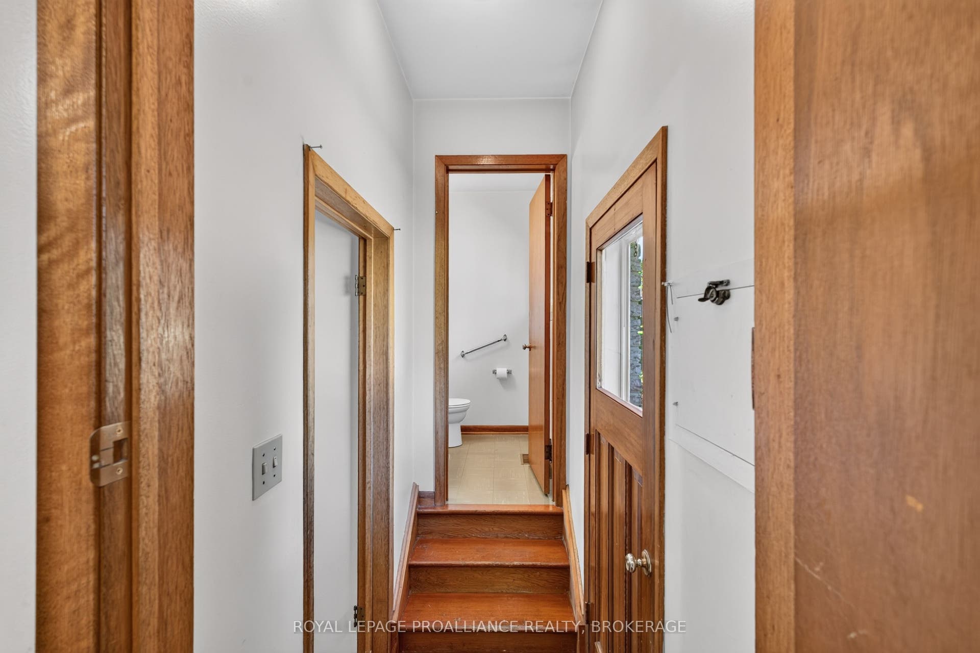 9 Dianna Street, Kingston, Frontenac ON K7L 4V1