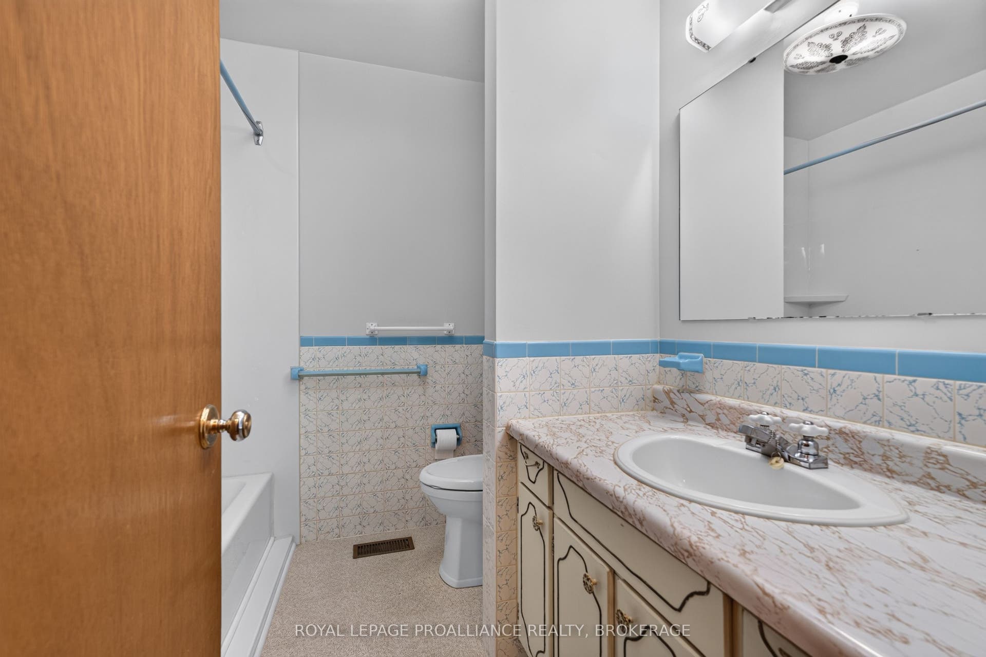 9 Dianna Street, Kingston, Frontenac ON K7L 4V1