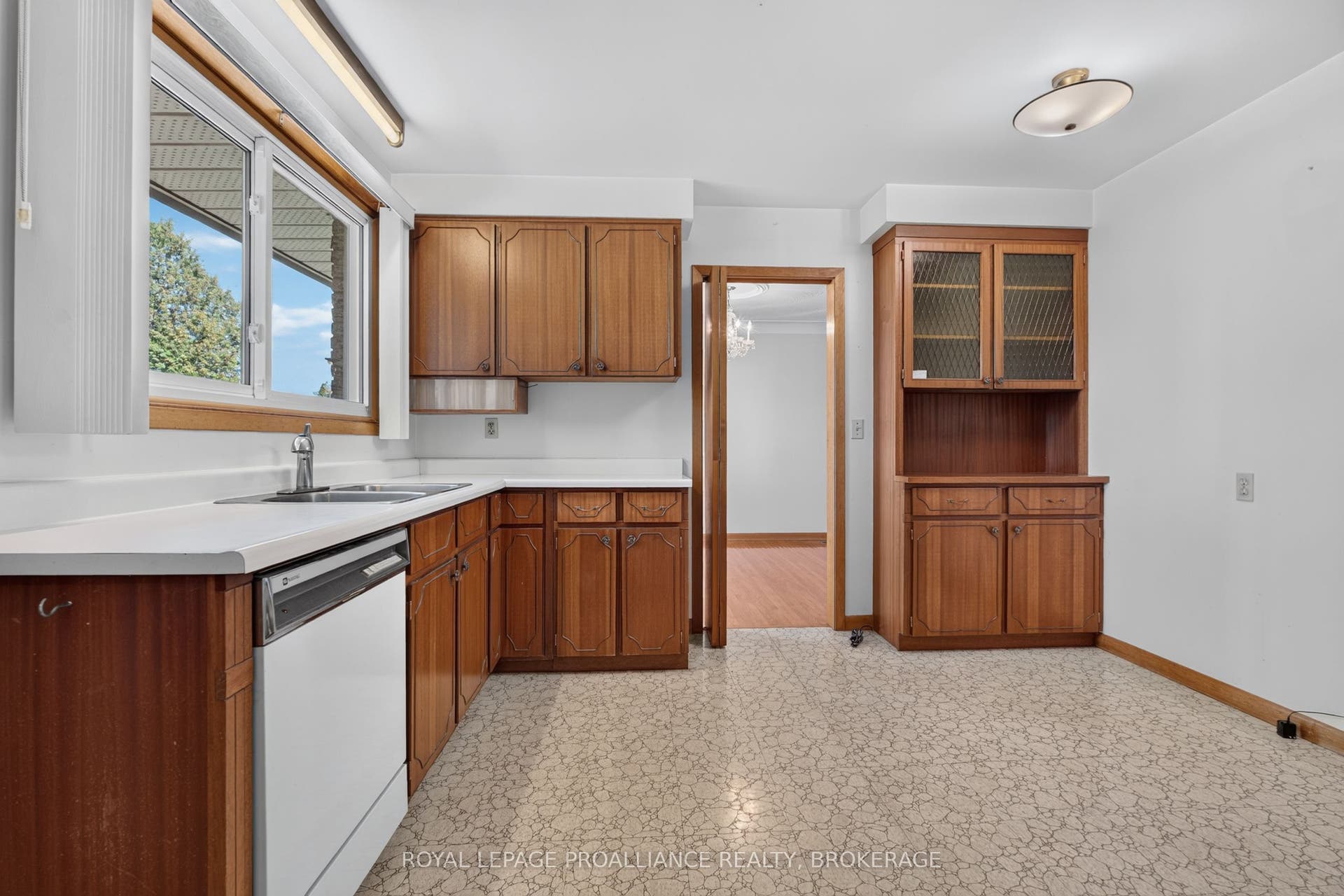 9 Dianna Street, Kingston, Frontenac ON K7L 4V1