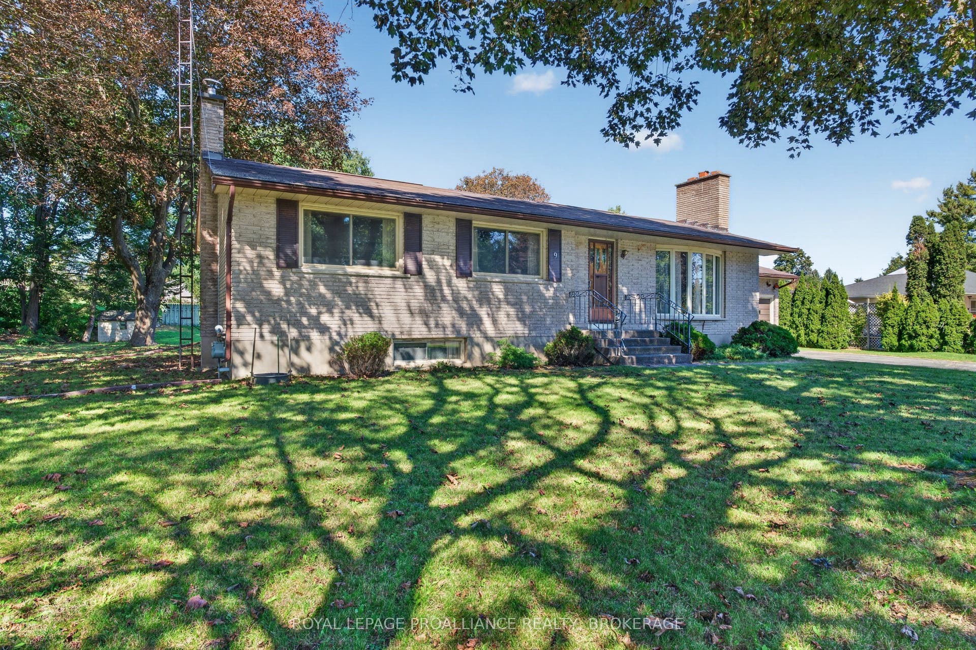 9 Dianna Street, Kingston, Frontenac ON K7L 4V1