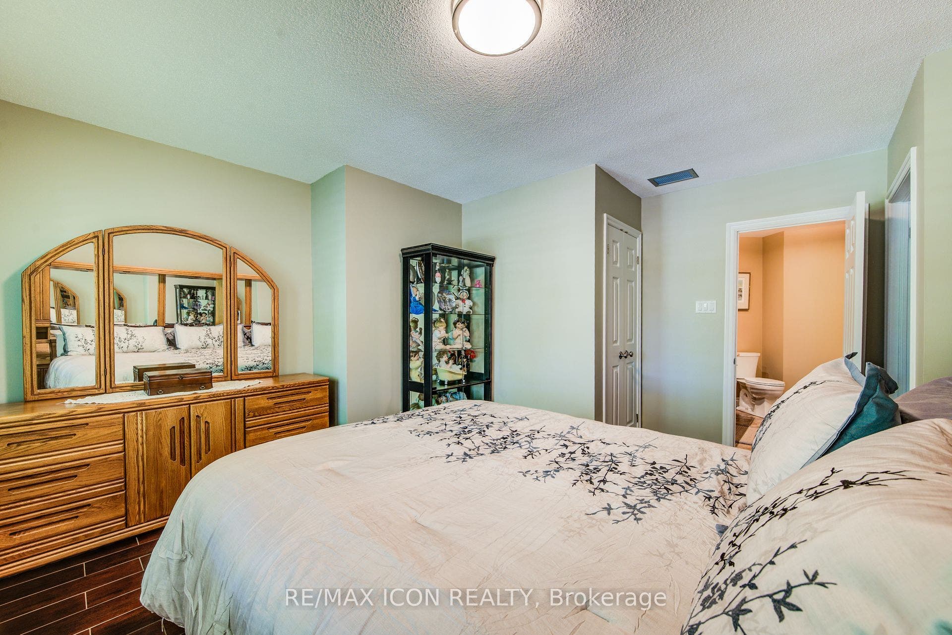 45 Blue Springs Drive, #32, Waterloo, Waterloo ON N2J 4P1 45 Blue Springs Drive, #32, Waterloo, Waterloo ON N2J 4P1