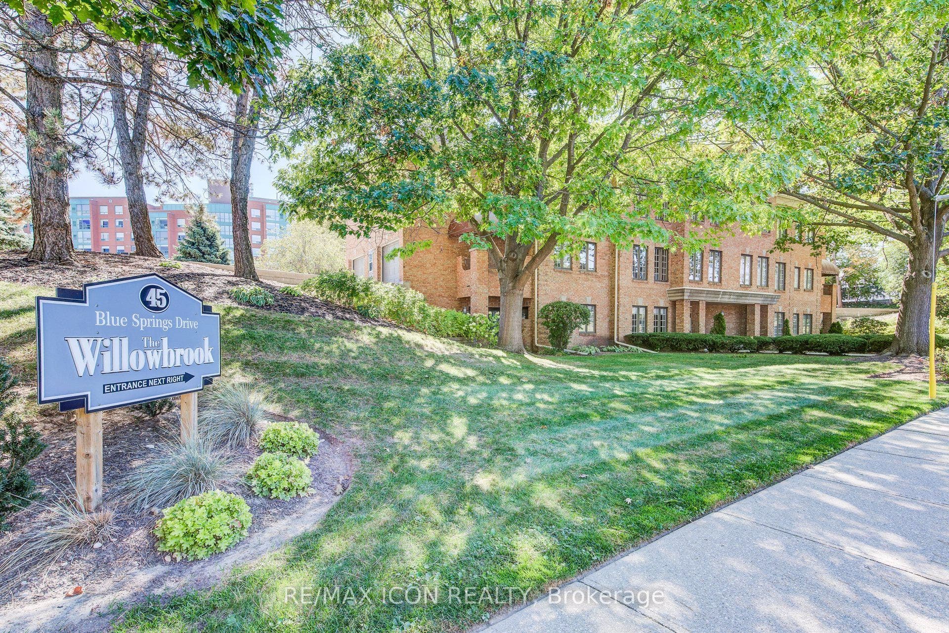 45 Blue Springs Drive, #32, Waterloo, Waterloo ON N2J 4P1 45 Blue Springs Drive, #32, Waterloo, Waterloo ON N2J 4P1