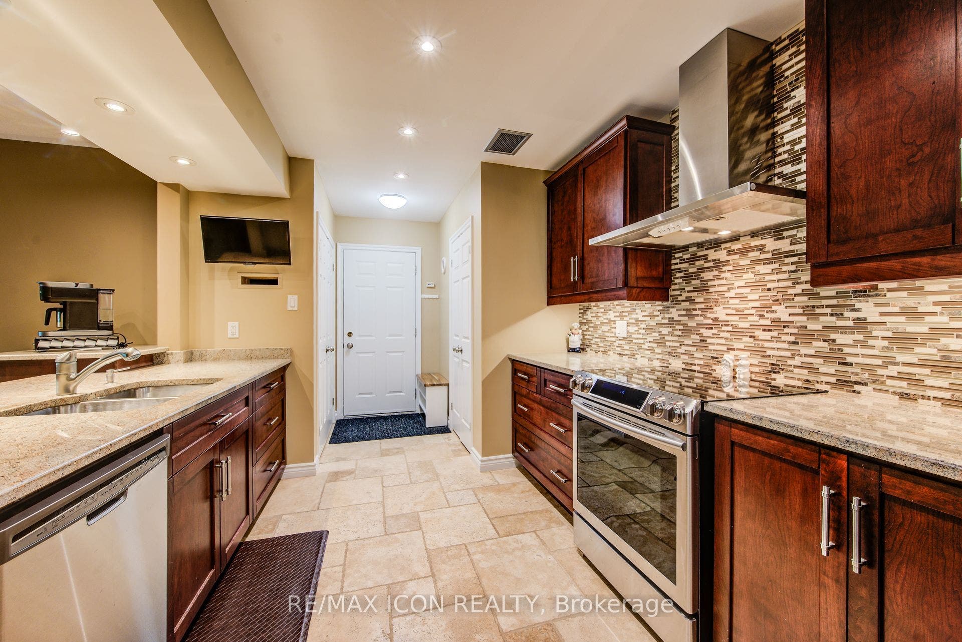 45 Blue Springs Drive, #32, Waterloo, Waterloo ON N2J 4P1 45 Blue Springs Drive, #32, Waterloo, Waterloo ON N2J 4P1