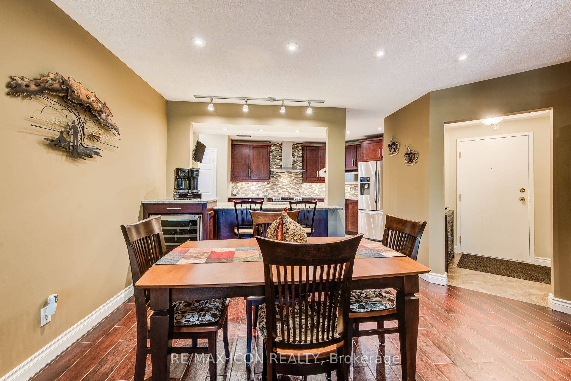 45 Blue Springs Drive, #32, Waterloo, Waterloo ON N2J 4P1 45 Blue Springs Drive, #32, Waterloo, Waterloo ON N2J 4P1