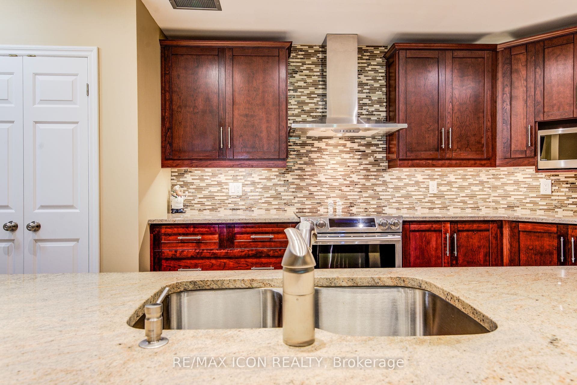 45 Blue Springs Drive, #32, Waterloo, Waterloo ON N2J 4P1 45 Blue Springs Drive, #32, Waterloo, Waterloo ON N2J 4P1