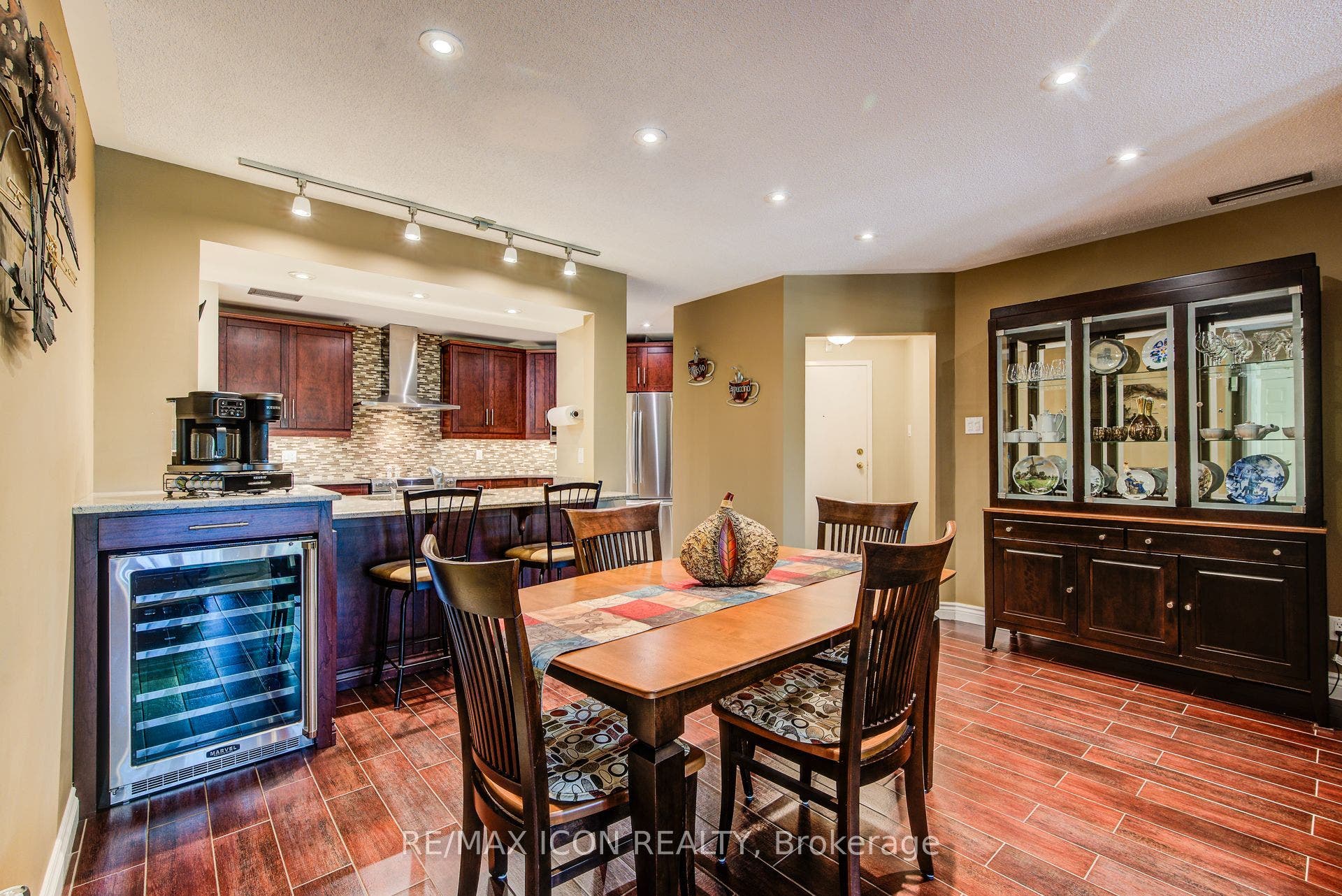 45 Blue Springs Drive, #32, Waterloo, Waterloo ON N2J 4P1 45 Blue Springs Drive, #32, Waterloo, Waterloo ON N2J 4P1