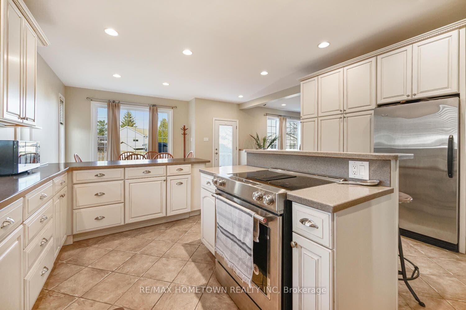 1337 Cuthbertson Avenue, Brockville, Leeds And Grenville ON K6V 6Y2