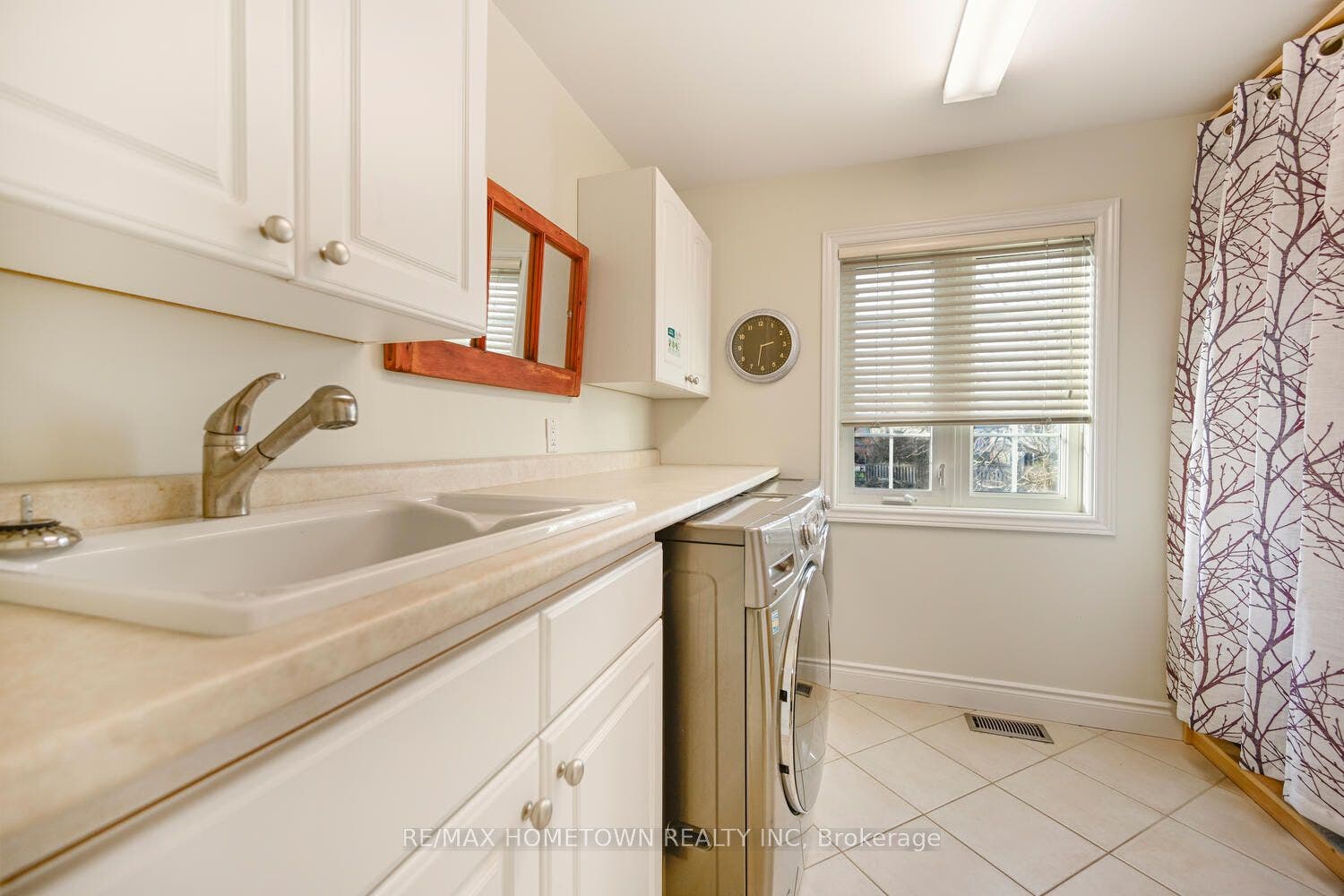 1337 Cuthbertson Avenue, Brockville, Leeds And Grenville ON K6V 6Y2