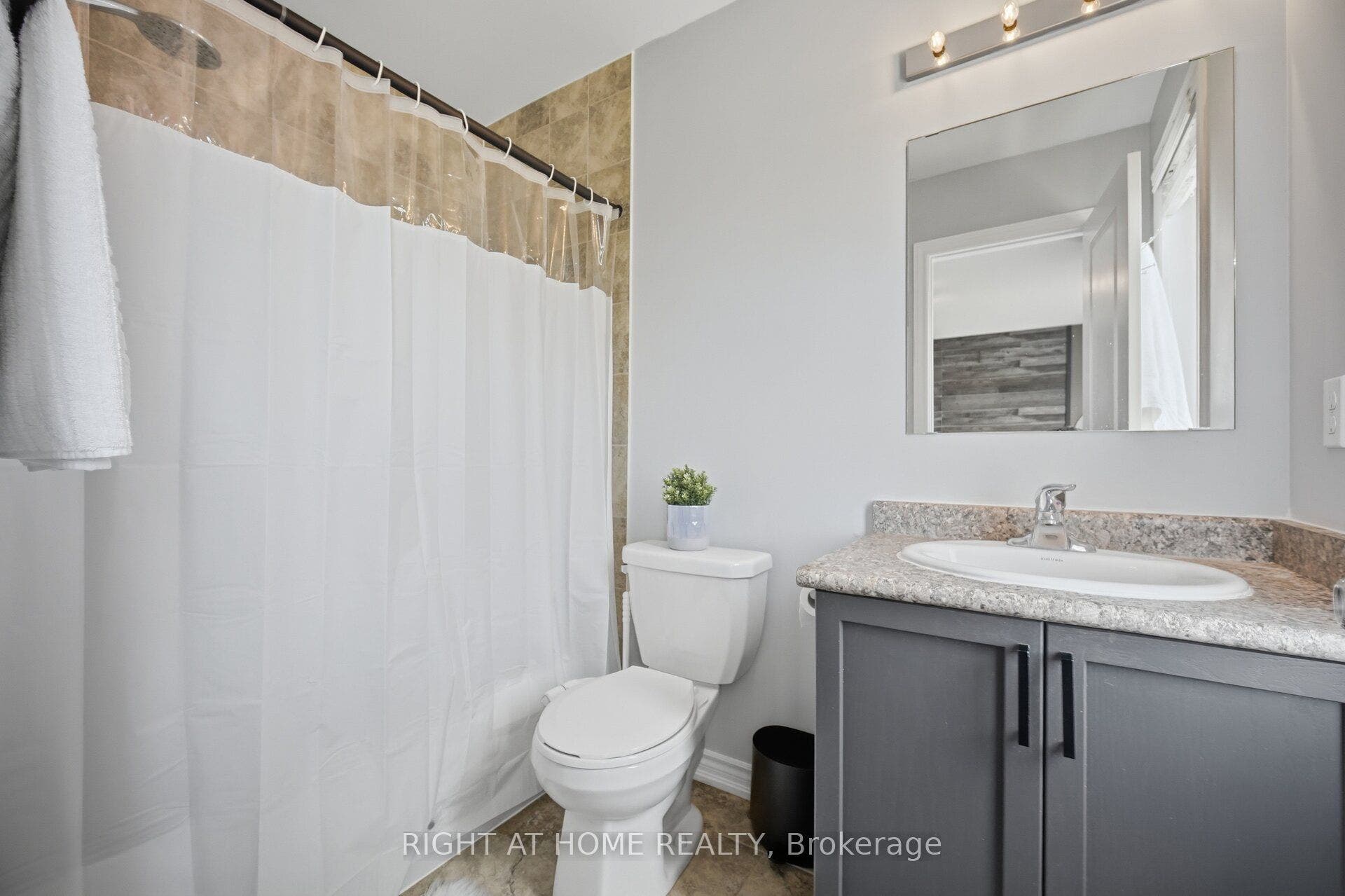 88 Decorso Drive, #73, Guelph, Wellington ON N1L 0A1 88 Decorso Drive, #73, Guelph, Wellington ON N1L 0A1