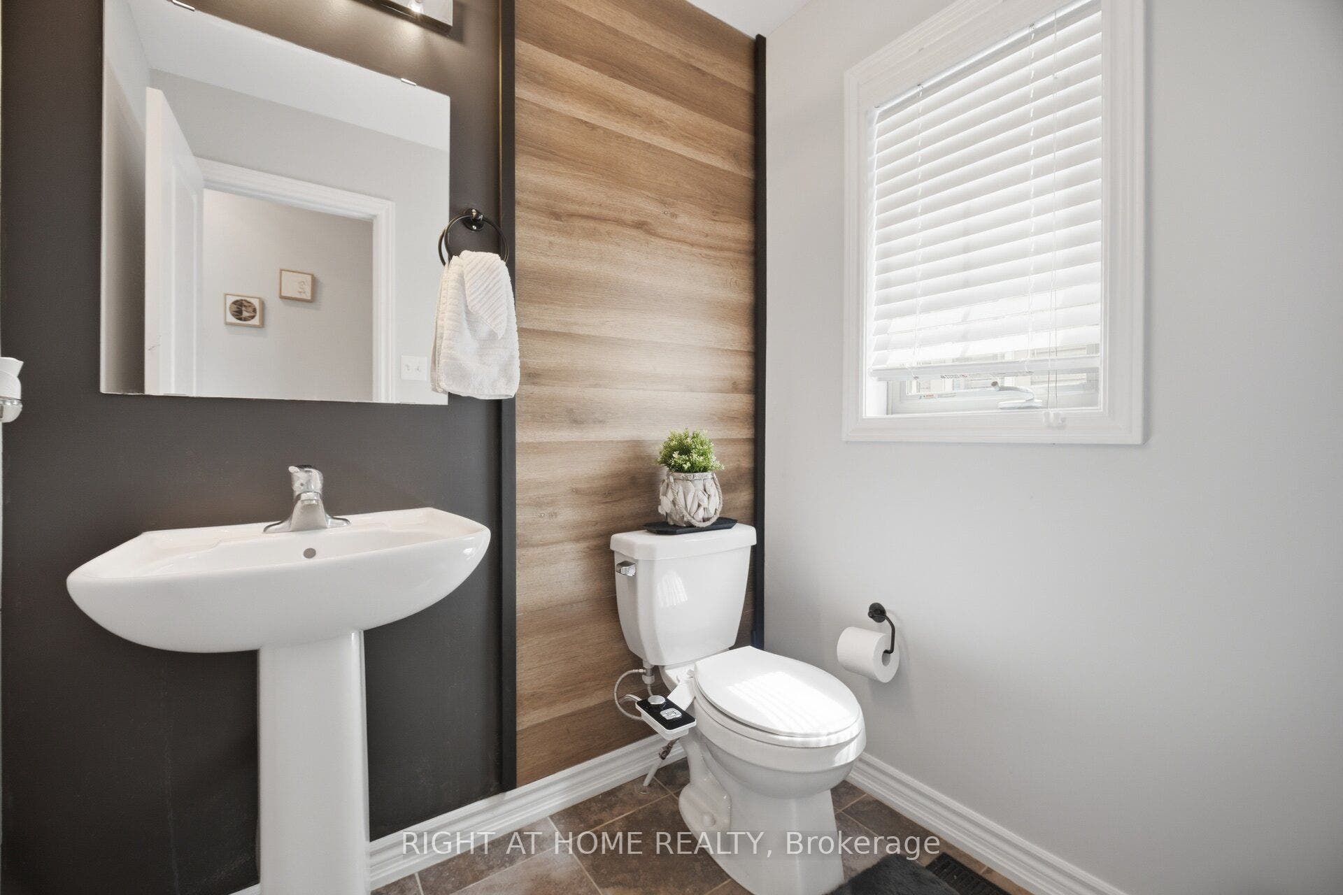 88 Decorso Drive, #73, Guelph, Wellington ON N1L 0A1 88 Decorso Drive, #73, Guelph, Wellington ON N1L 0A1