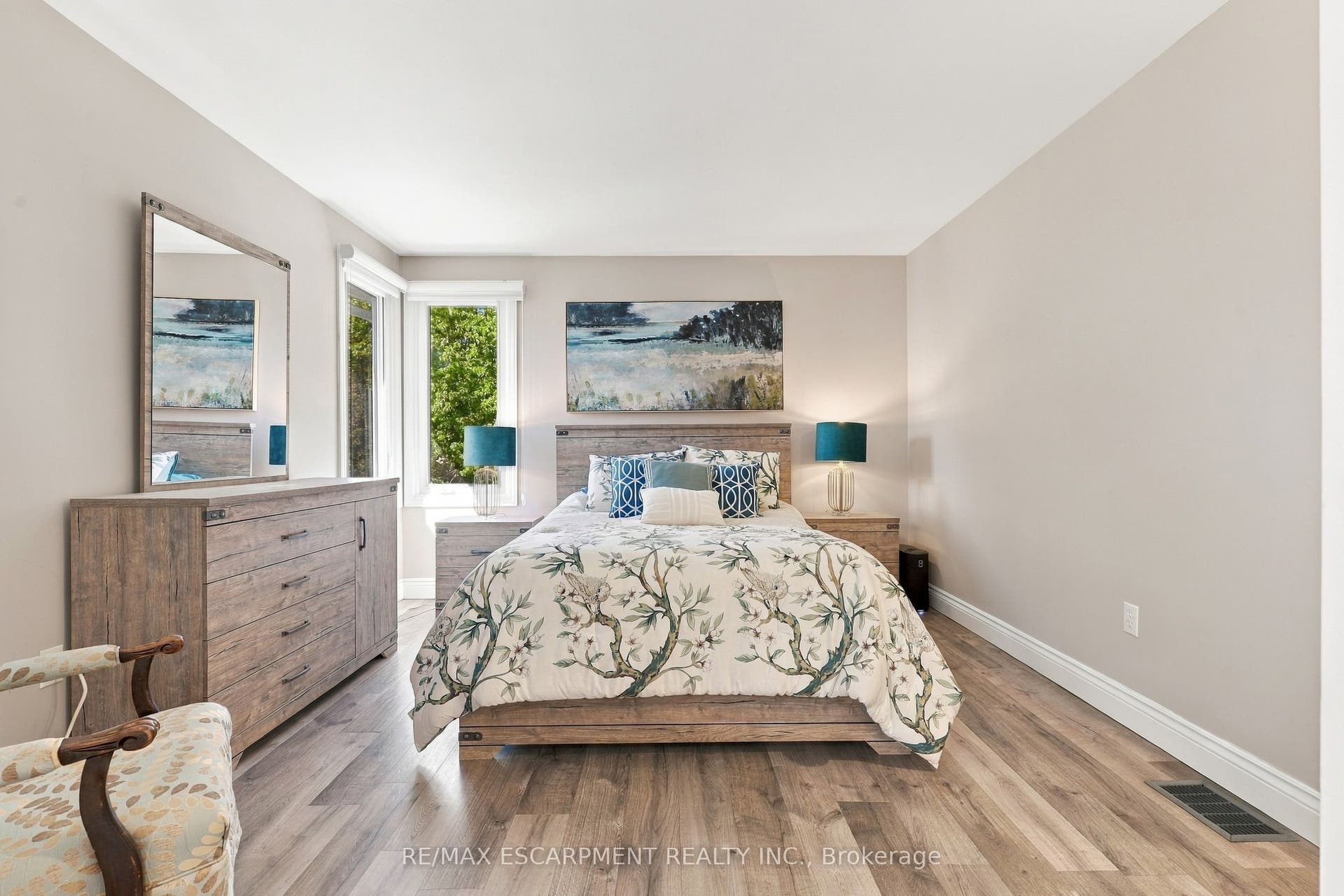 55 Darby Road, Guelph, Wellington ON N1K 1R6 55 Darby Road, Guelph, Wellington ON N1K 1R6