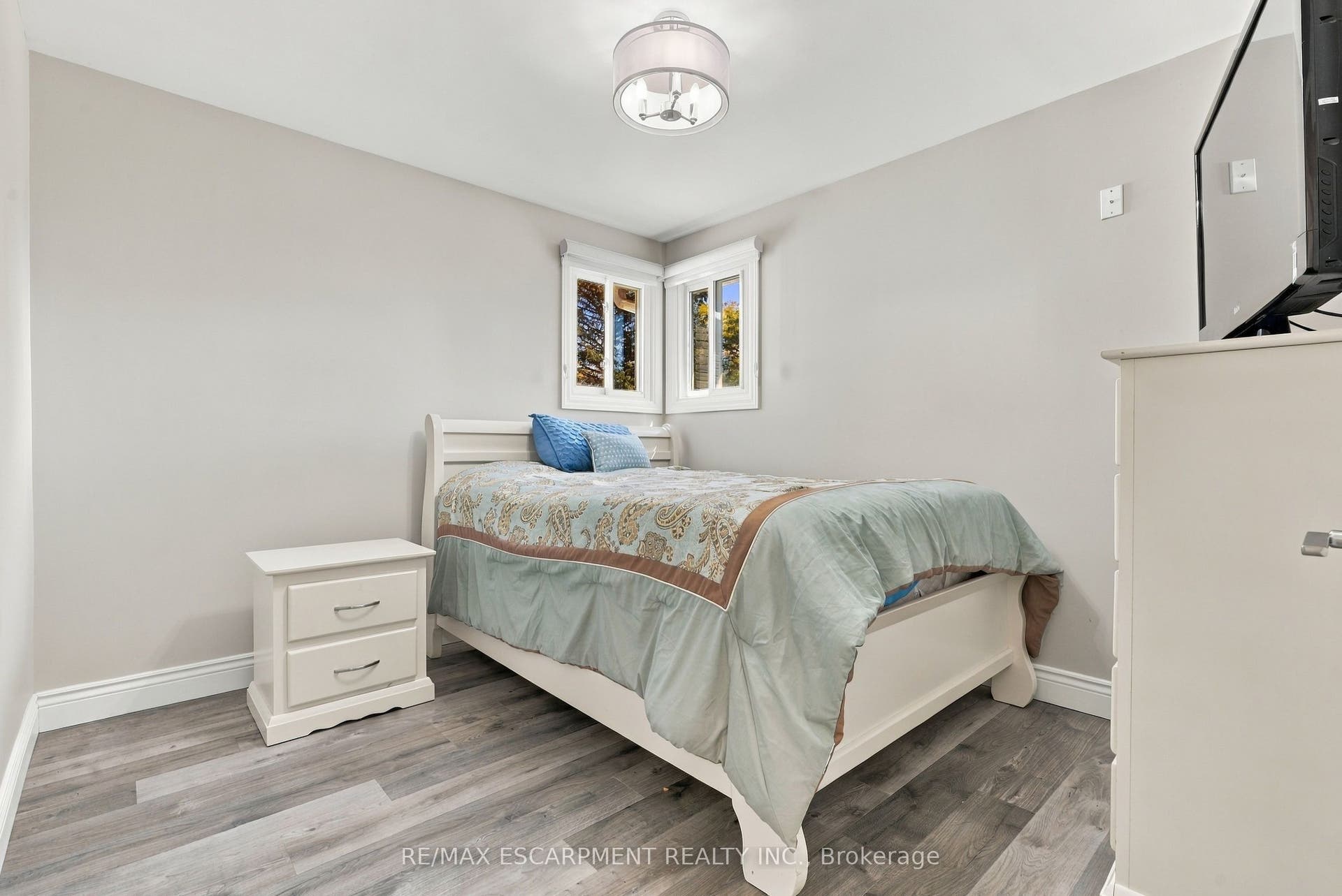 55 Darby Road, Guelph, Wellington ON N1K 1R6 55 Darby Road, Guelph, Wellington ON N1K 1R6