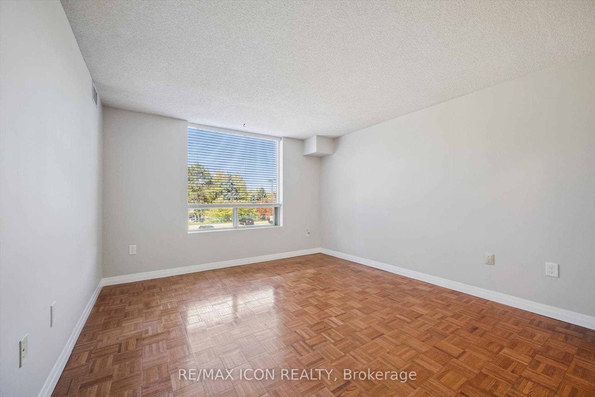 55 Blue Springs Drive, #311, Waterloo, Waterloo ON N2J 4T3 55 Blue Springs Drive, #311, Waterloo, Waterloo ON N2J 4T3