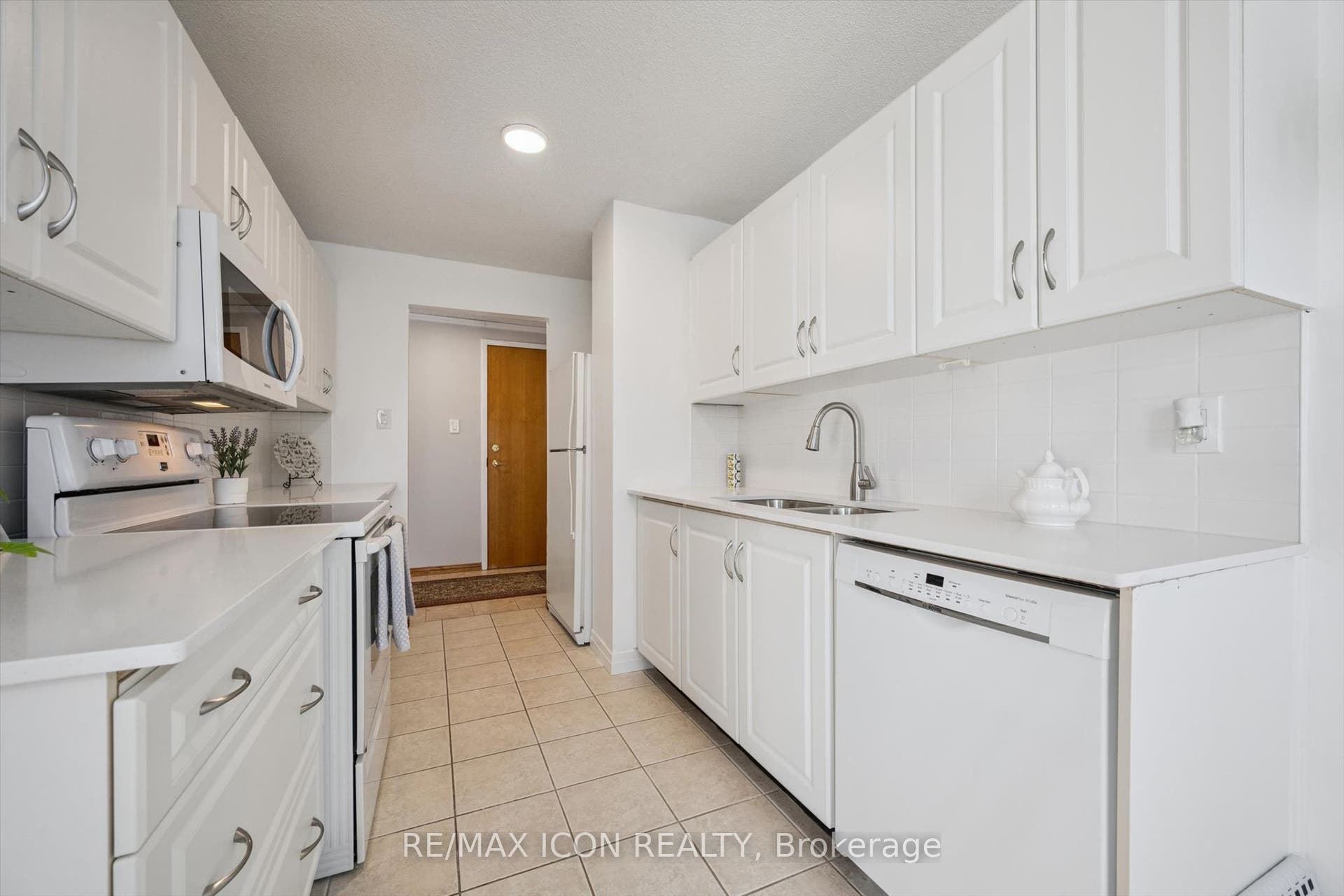 55 Blue Springs Drive, #311, Waterloo, Waterloo ON N2J 4T3 55 Blue Springs Drive, #311, Waterloo, Waterloo ON N2J 4T3