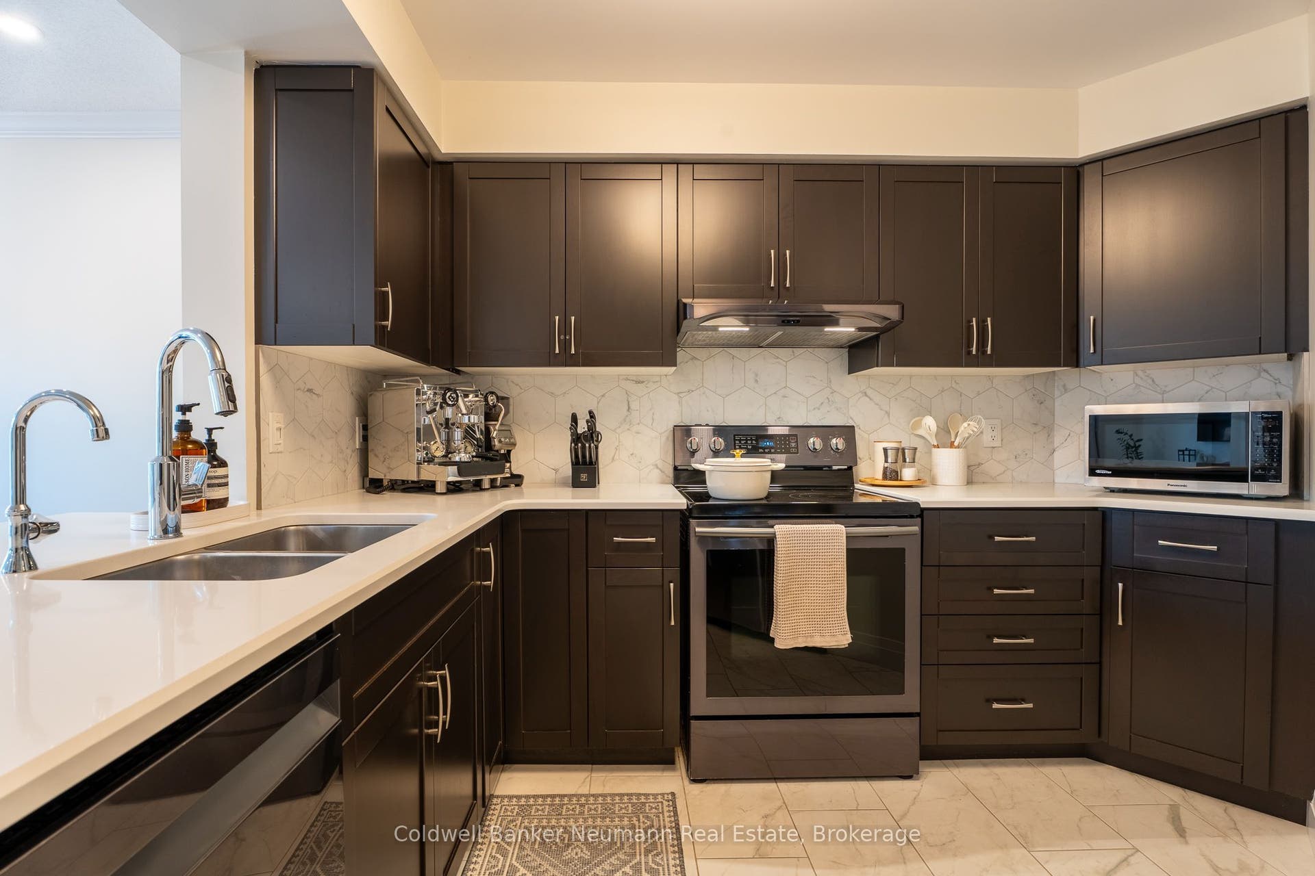 46 Darling Crescent, Guelph, Wellington ON N1L 1P8 46 Darling Crescent, Guelph, Wellington ON N1L 1P8