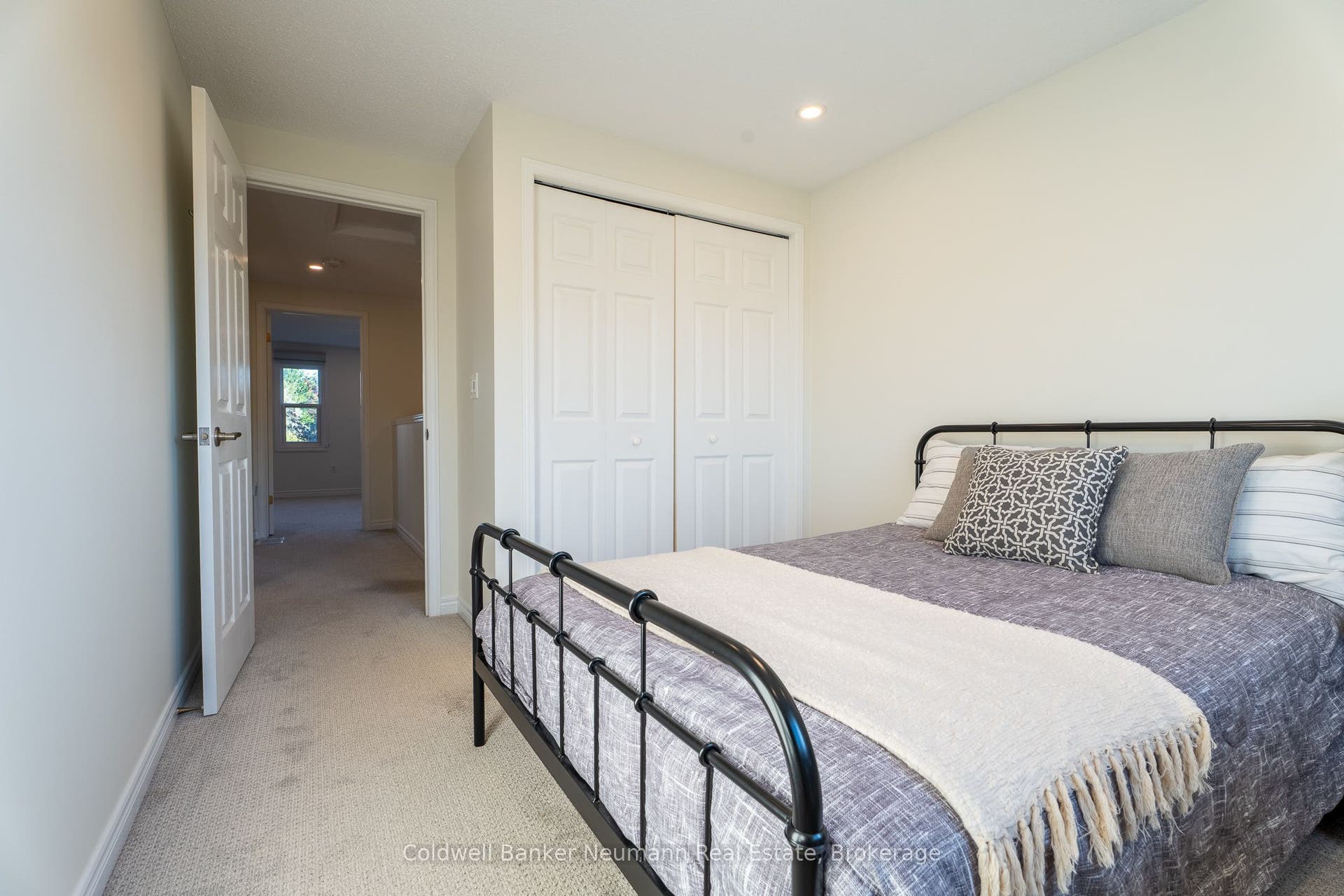46 Darling Crescent, Guelph, Wellington ON N1L 1P8 46 Darling Crescent, Guelph, Wellington ON N1L 1P8
