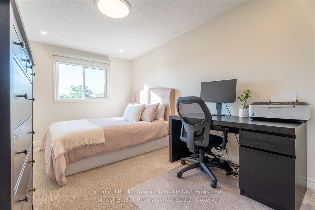 46 Darling Crescent, Guelph, Wellington ON N1L 1P8 46 Darling Crescent, Guelph, Wellington ON N1L 1P8