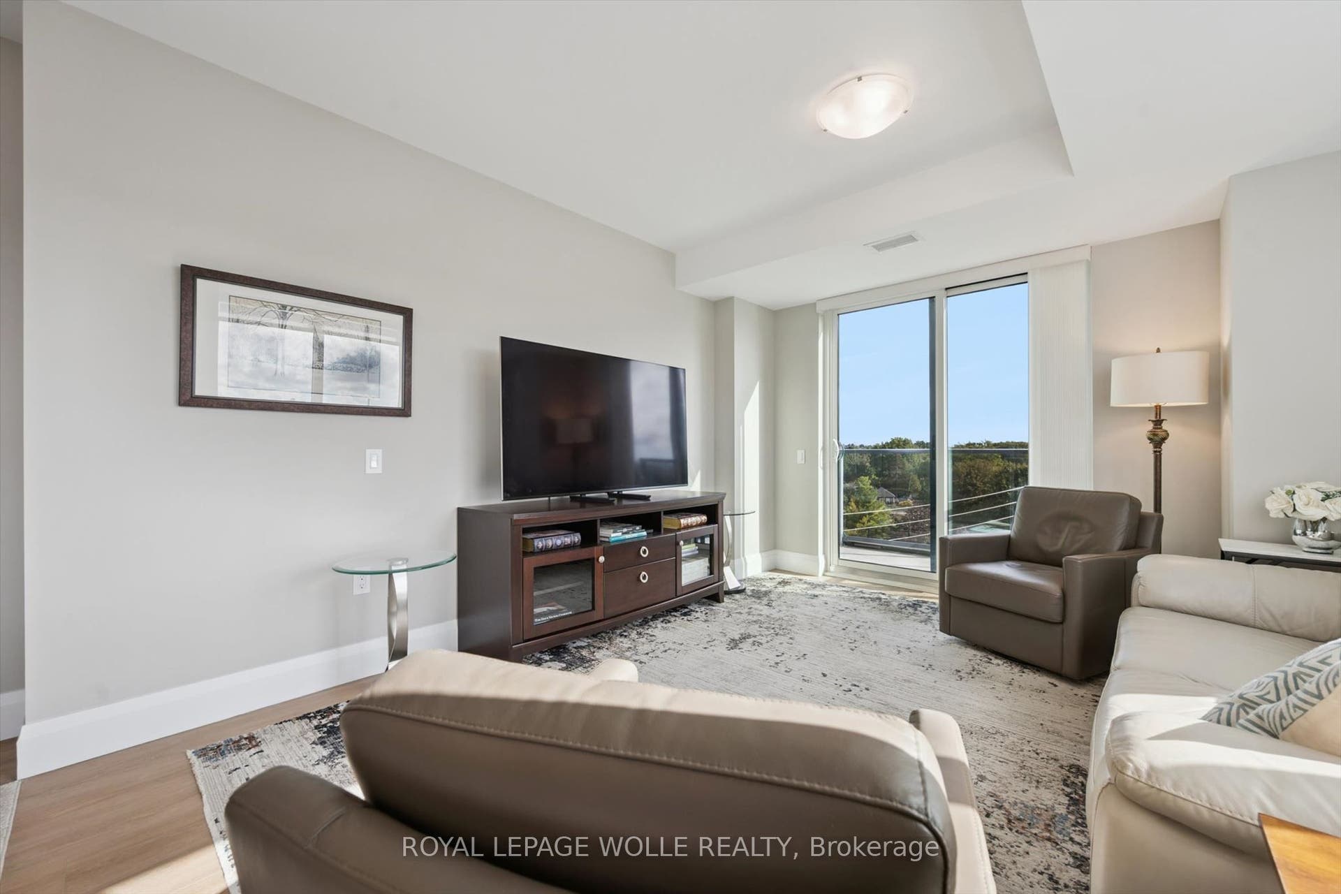 93 Arthur Street S, #618, Guelph, Wellington ON N1E 0T3 93 Arthur Street S, #618, Guelph, Wellington ON N1E 0T3