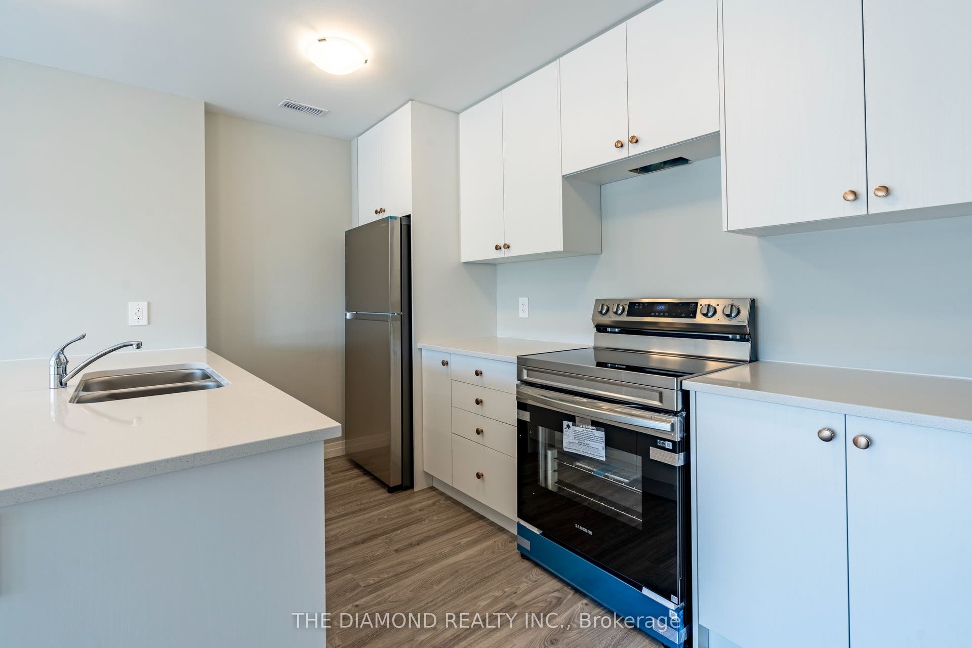 130 Otterbein Road, #80, Kitchener, Waterloo ON N2B 3E4 130 Otterbein Road, #80, Kitchener, Waterloo ON N2B 3E4