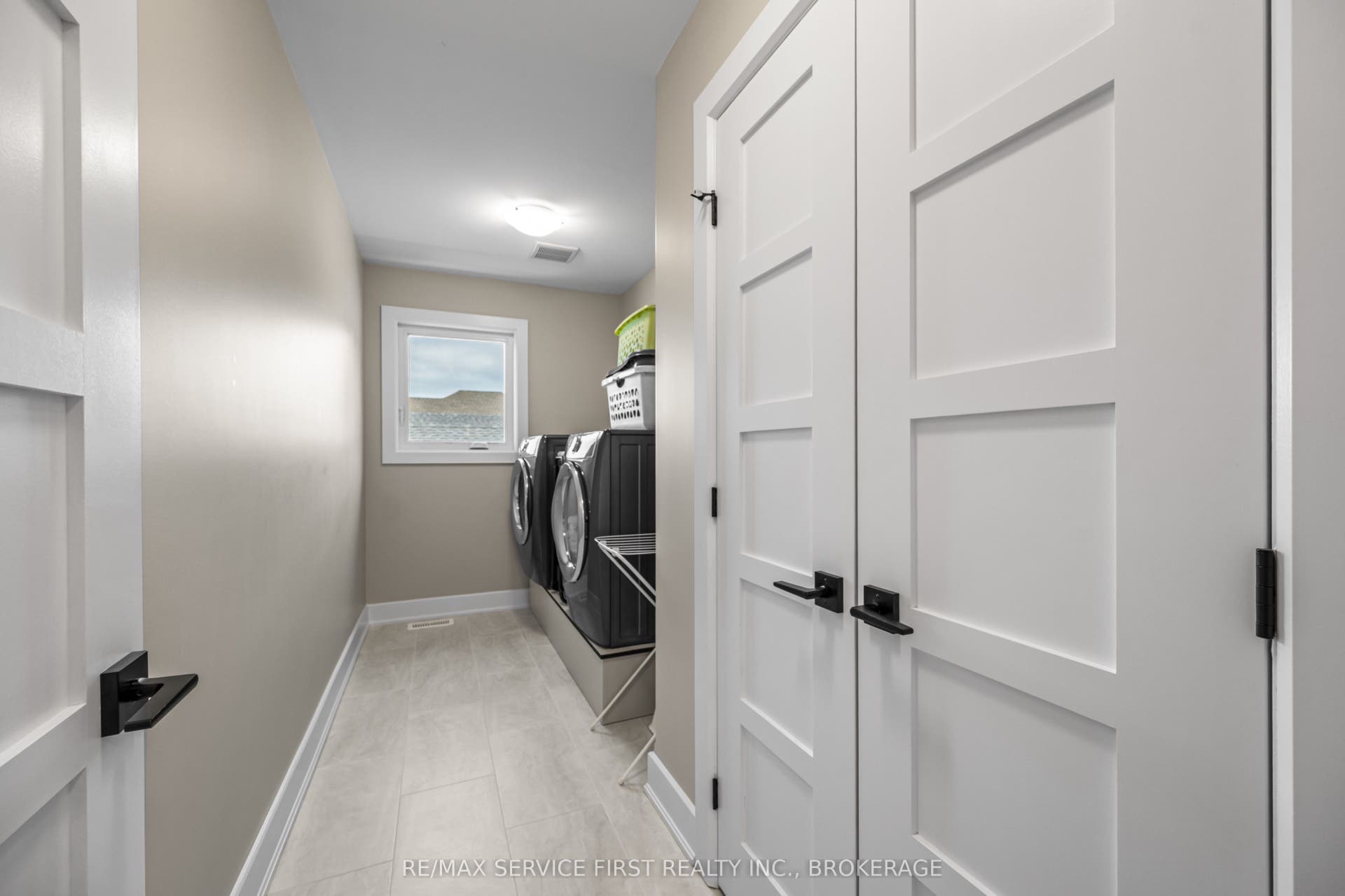 1361 Ottawa Street, Kingston, Frontenac ON K7P 2V6