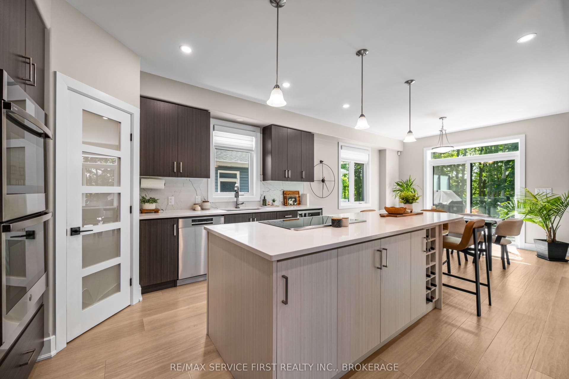 1361 Ottawa Street, Kingston, Frontenac ON K7P 2V6