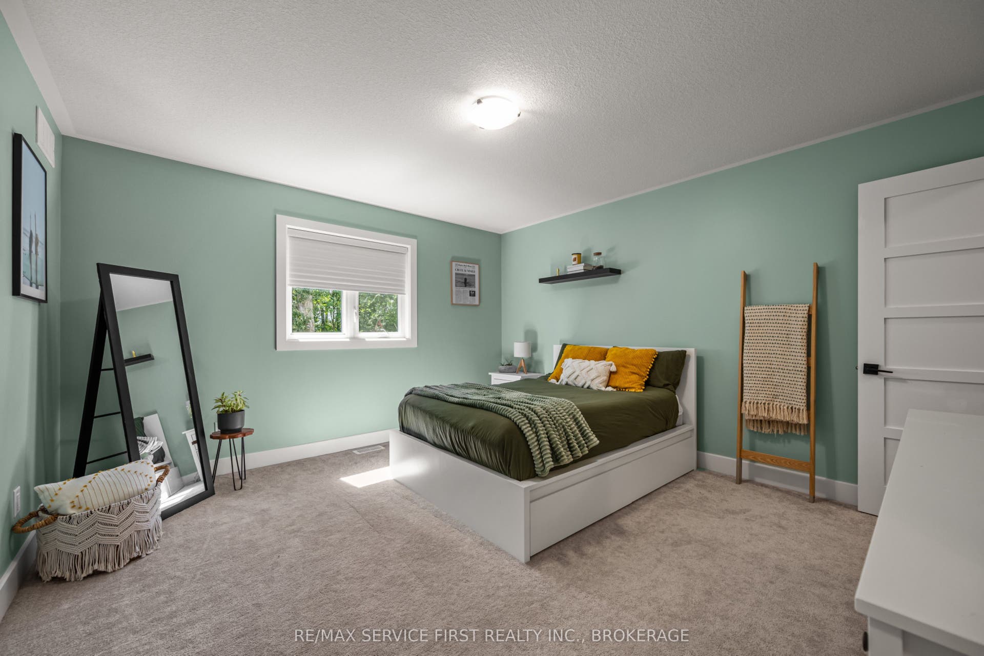 1361 Ottawa Street, Kingston, Frontenac ON K7P 2V6
