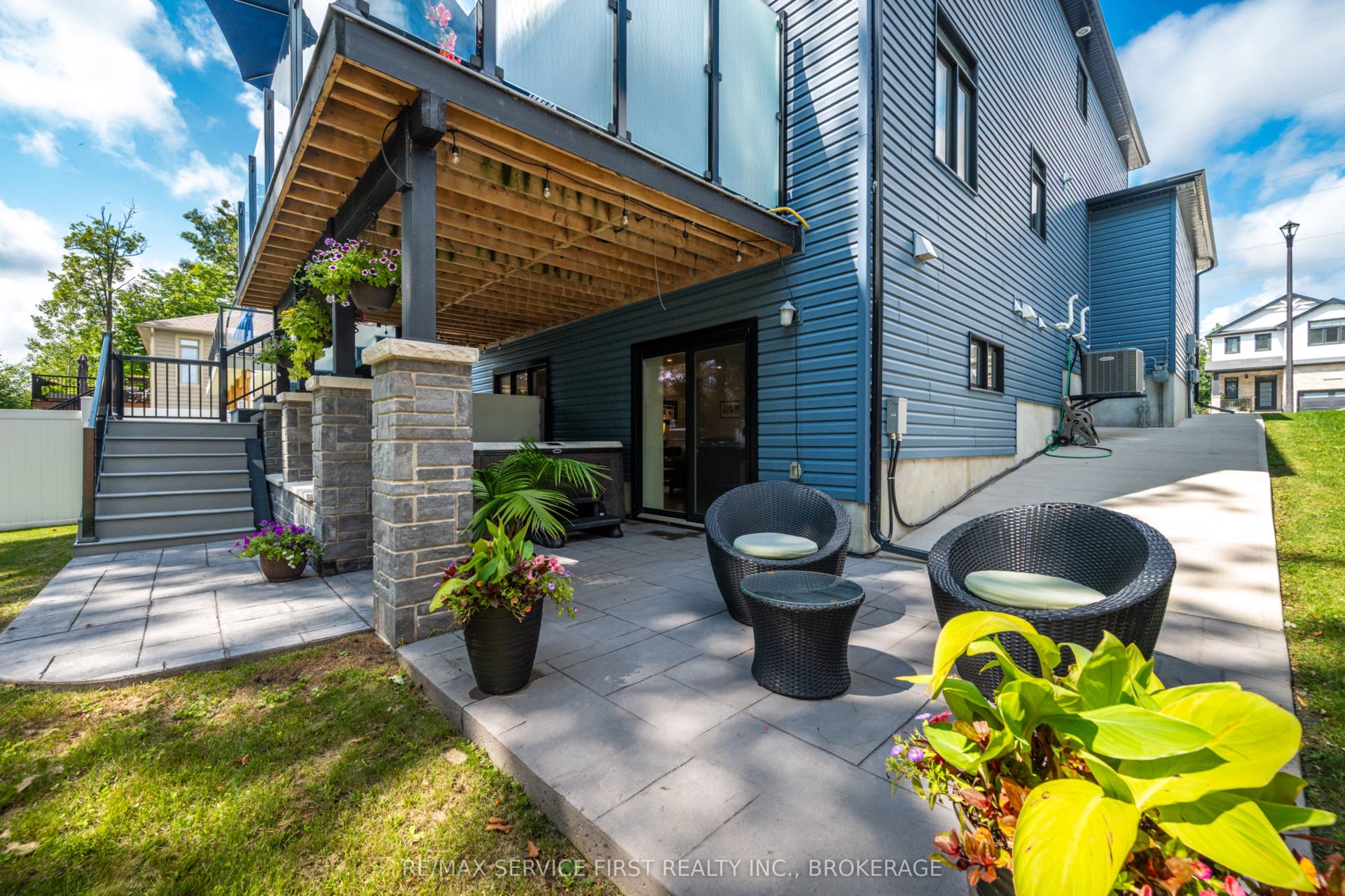 1361 Ottawa Street, Kingston, Frontenac ON K7P 2V6