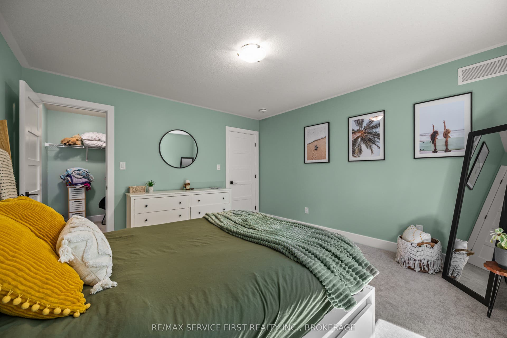 1361 Ottawa Street, Kingston, Frontenac ON K7P 2V6