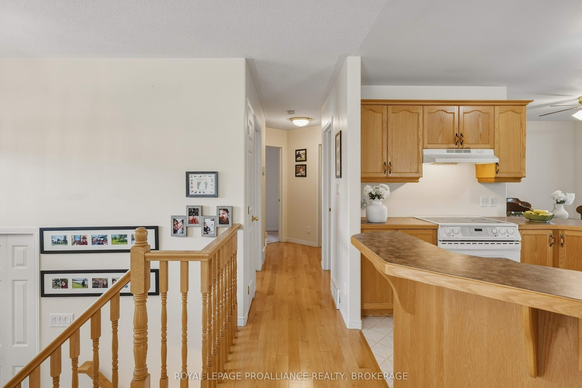 662 Millbrook Crescent, Kingston, Frontenac ON K7M 7Z8 662 Millbrook Crescent, Kingston, Frontenac ON K7M 7Z8