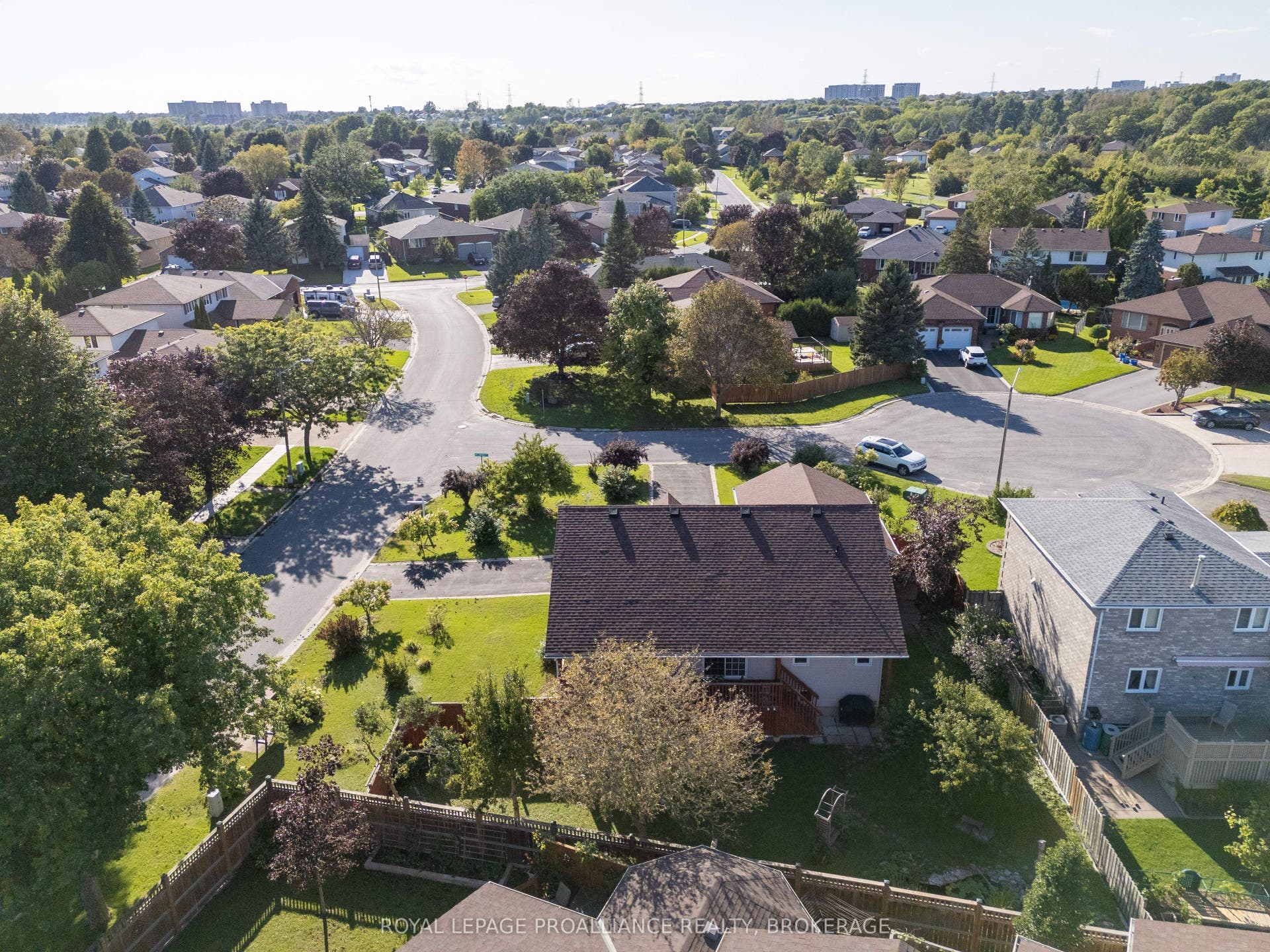 662 Millbrook Crescent, Kingston, Frontenac ON K7M 7Z8 662 Millbrook Crescent, Kingston, Frontenac ON K7M 7Z8