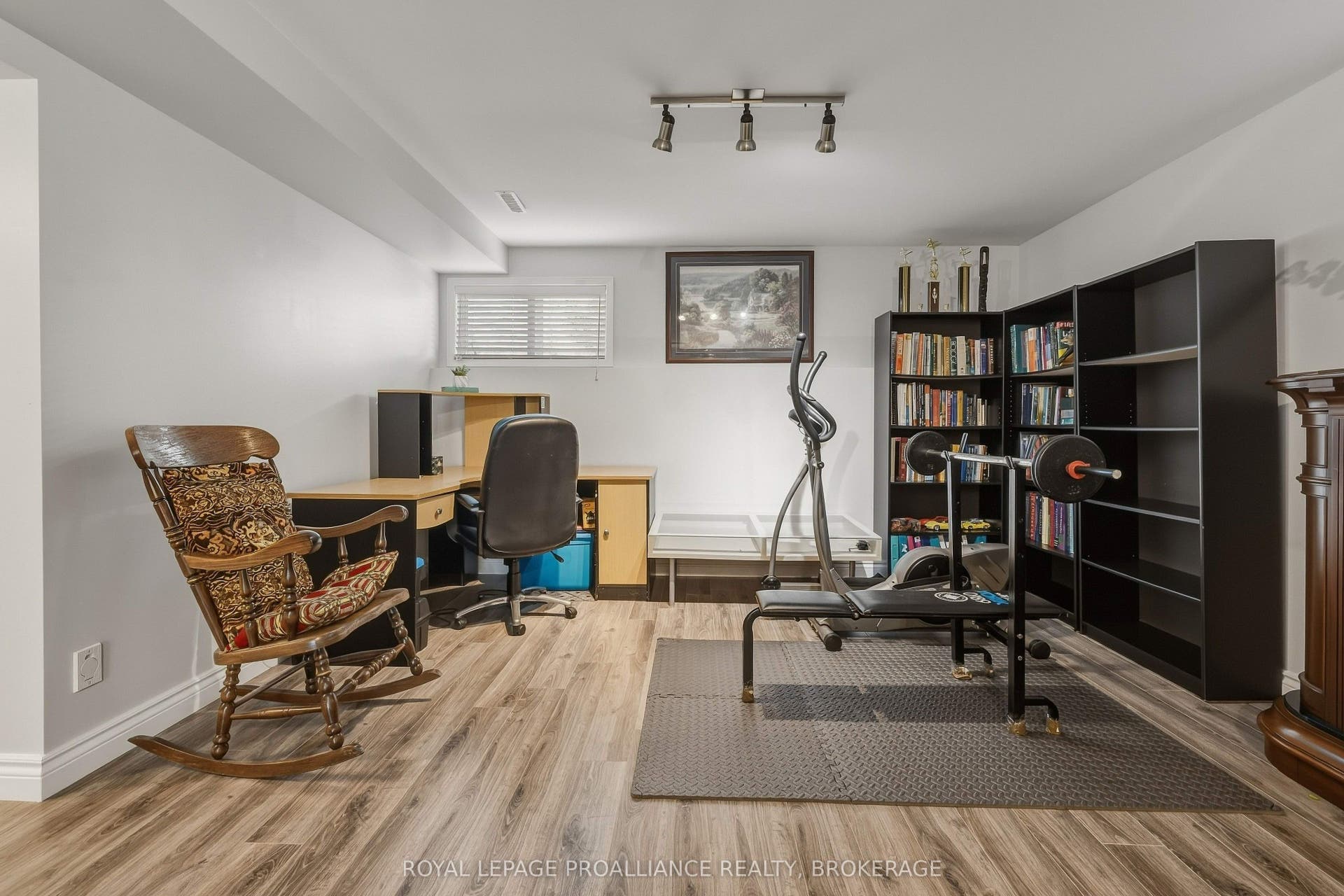 662 Millbrook Crescent, Kingston, Frontenac ON K7M 7Z8 662 Millbrook Crescent, Kingston, Frontenac ON K7M 7Z8