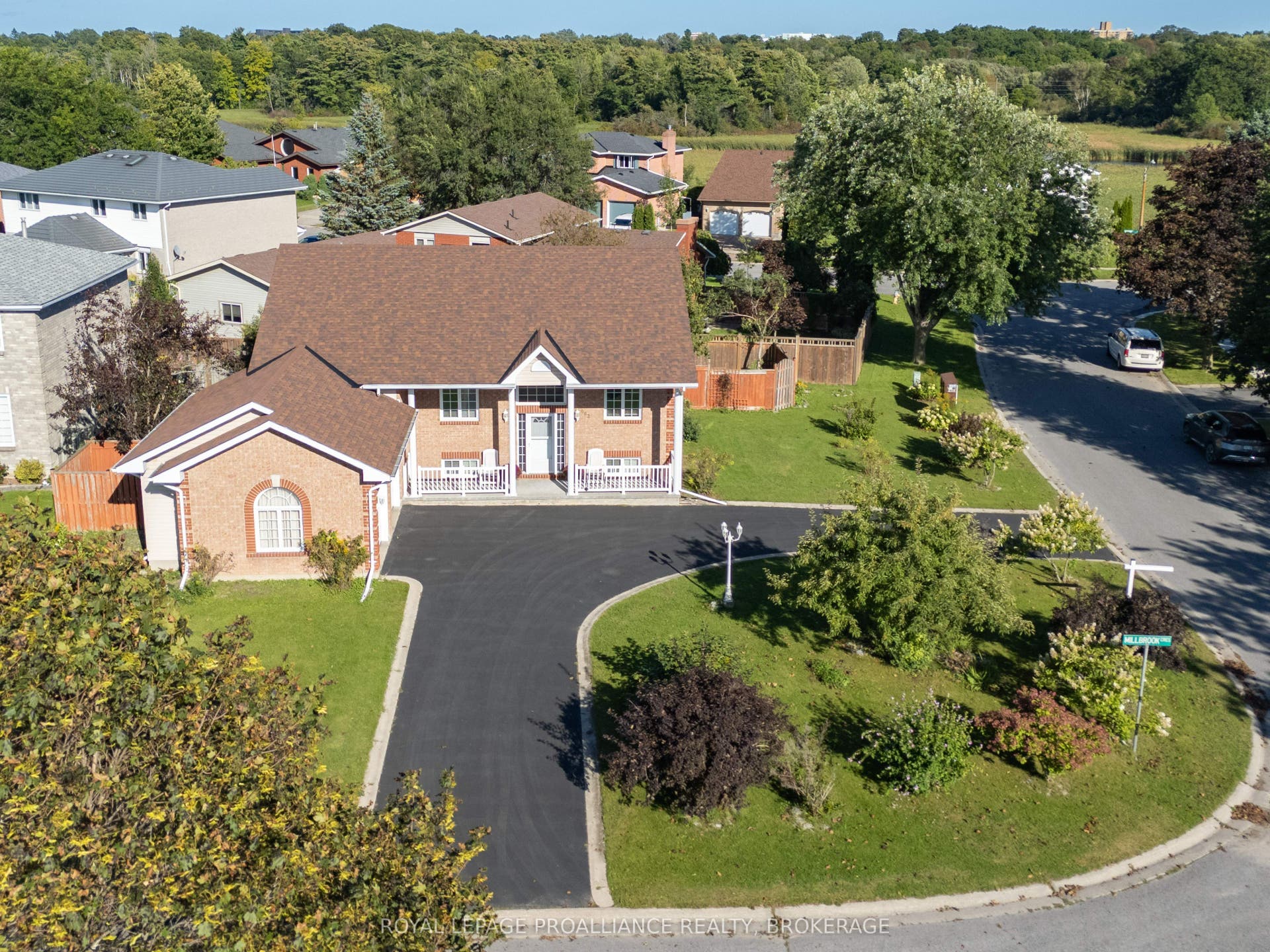 662 Millbrook Crescent, Kingston, Frontenac ON K7M 7Z8 662 Millbrook Crescent, Kingston, Frontenac ON K7M 7Z8