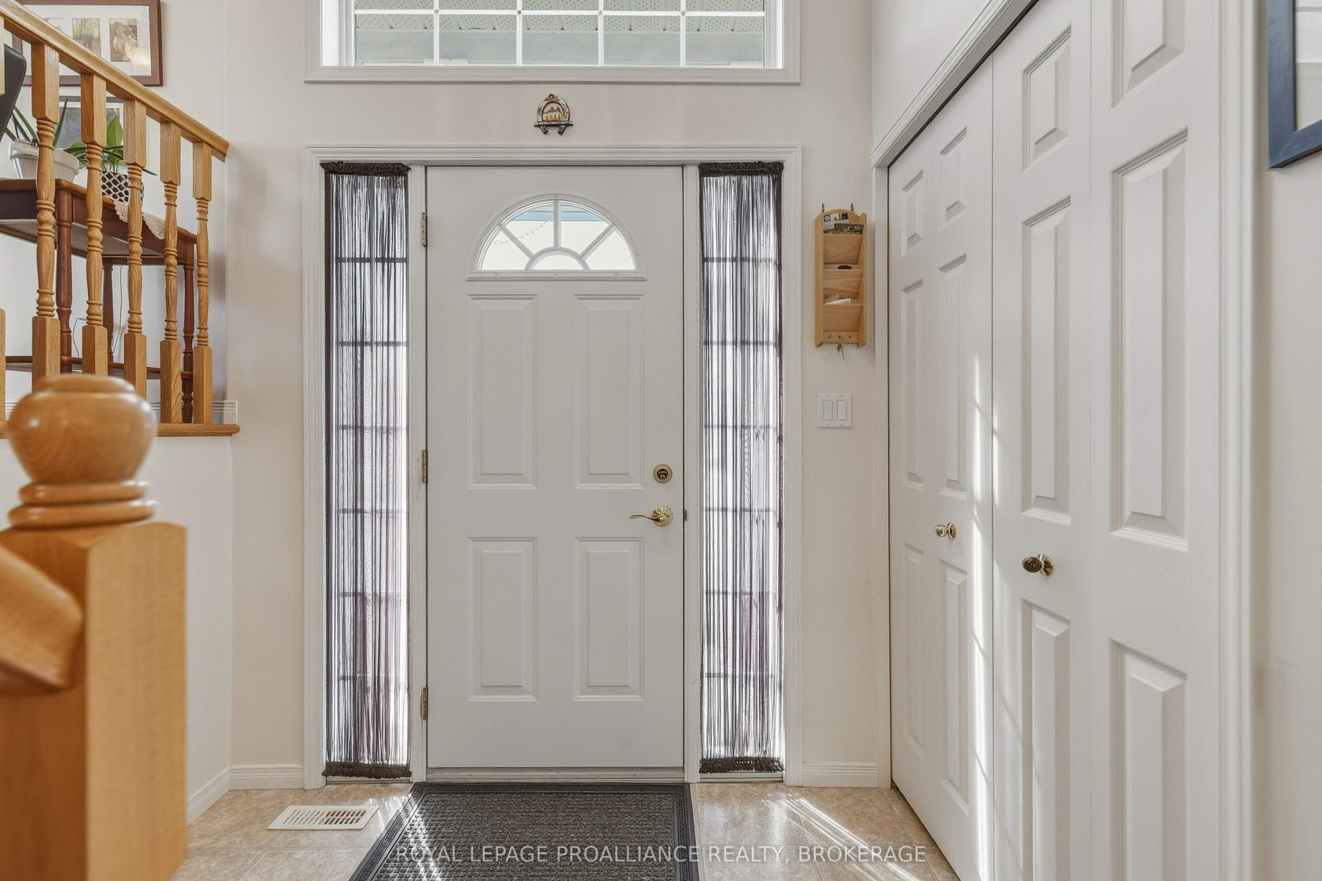 662 Millbrook Crescent, Kingston, Frontenac ON K7M 7Z8 662 Millbrook Crescent, Kingston, Frontenac ON K7M 7Z8