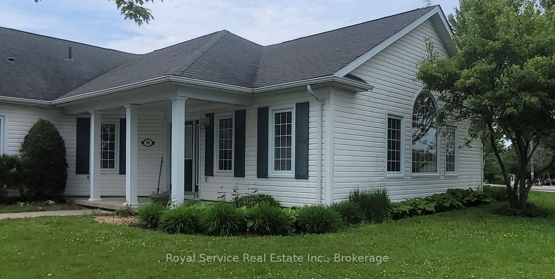 325 Densmore Road, #102, Cobourg, Northumberland ON K9A 0E4
