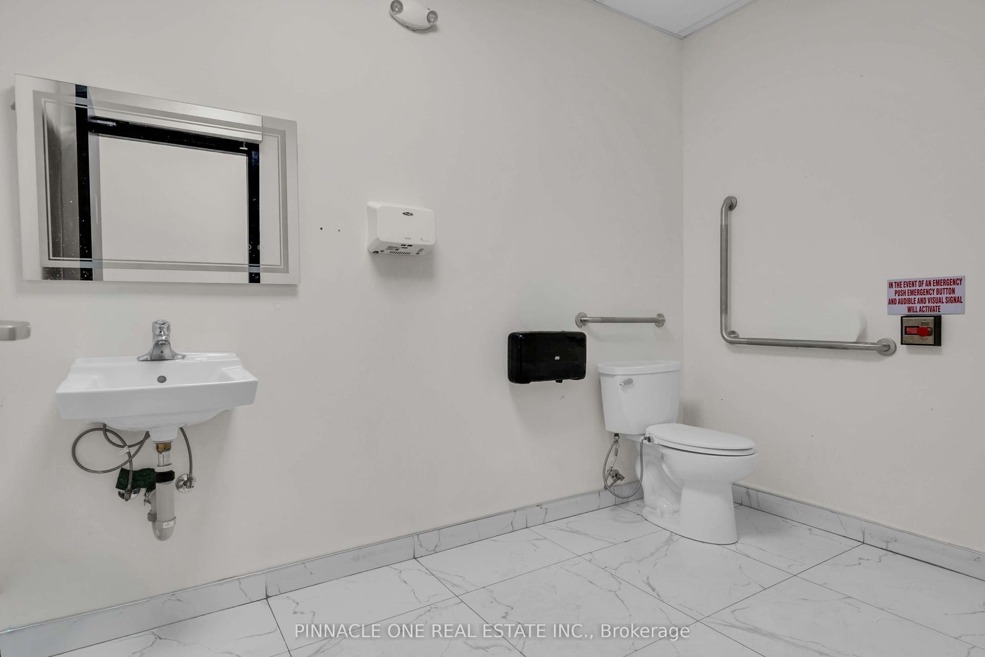 611 Hespeler Road, #2, Cambridge, Waterloo ON N1R 6J3 611 Hespeler Road, #2, Cambridge, Waterloo ON N1R 6J3