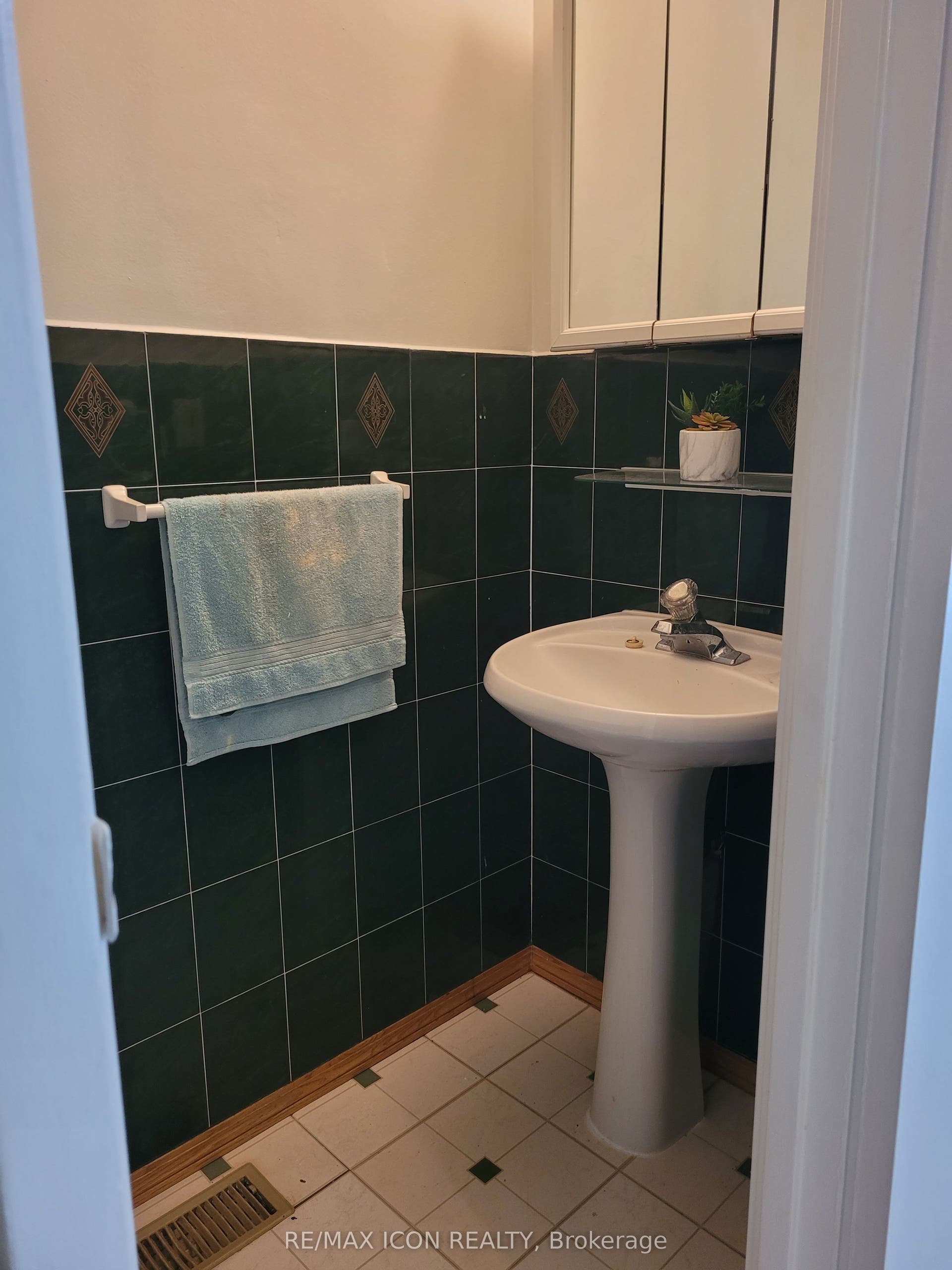 415 Morgan Avenue, #28, Kitchener, Waterloo ON N2A 2V6 415 Morgan Avenue, #28, Kitchener, Waterloo ON N2A 2V6