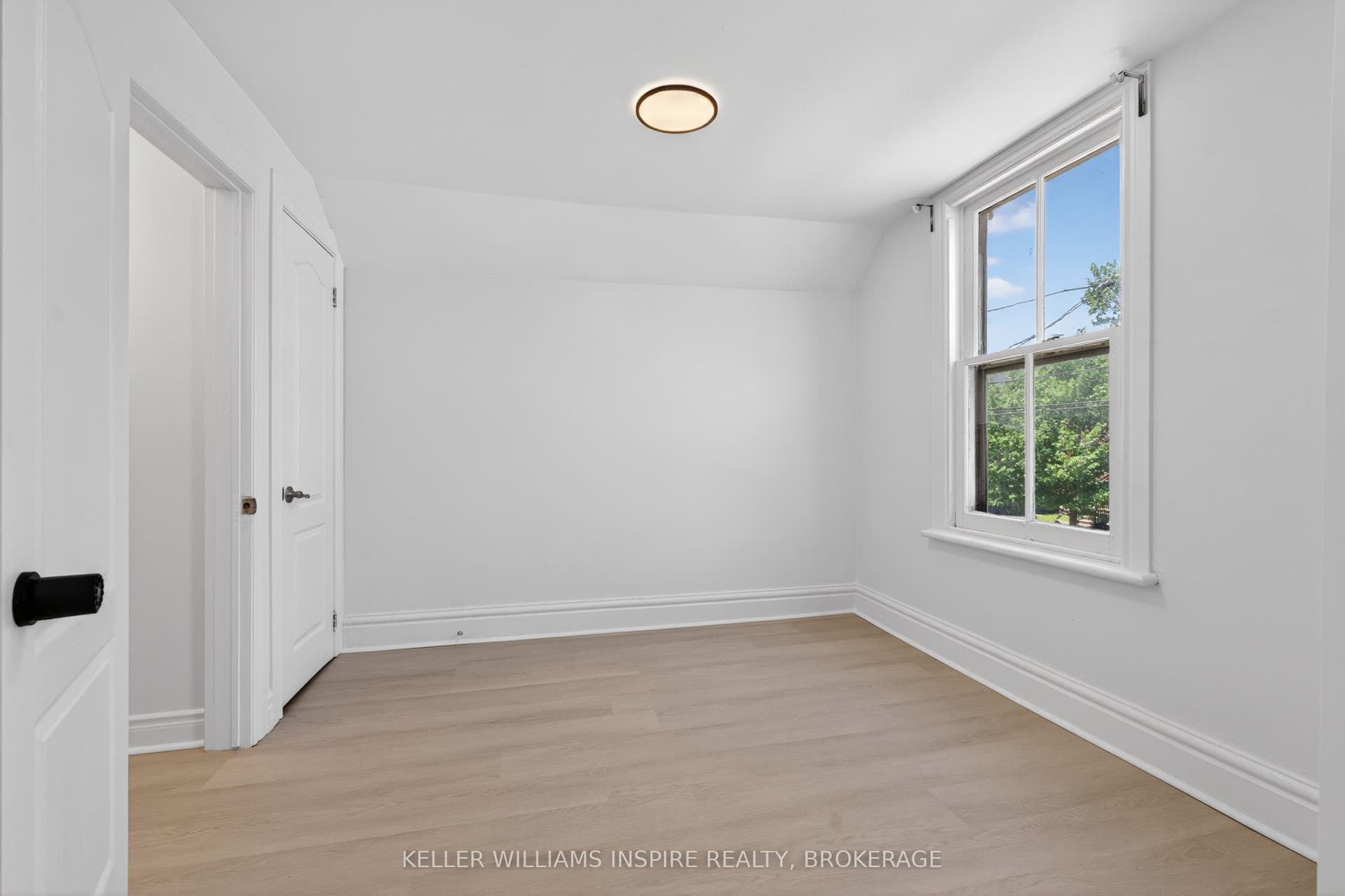 512 Johnson Street, Kingston, Frontenac ON K7L 1Z8