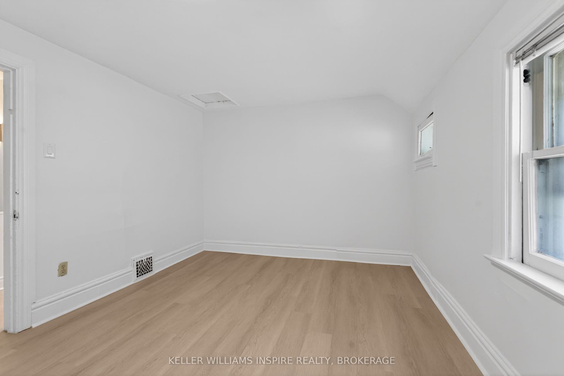 512 Johnson Street, Kingston, Frontenac ON K7L 1Z8