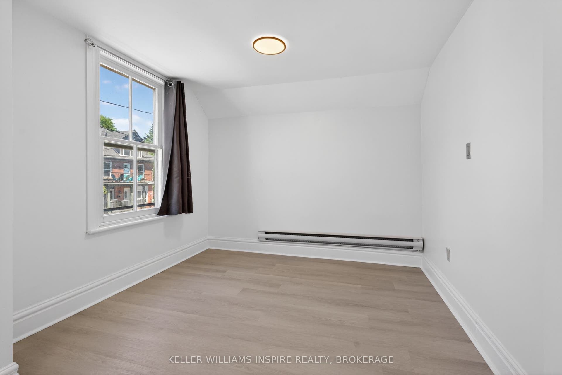512 Johnson Street, Kingston, Frontenac ON K7L 1Z8