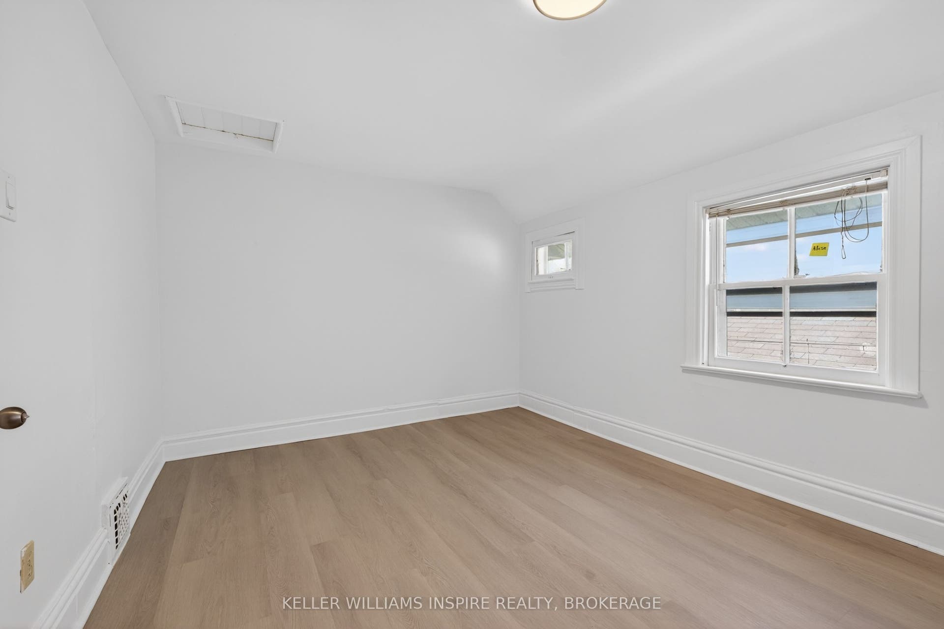 512 Johnson Street, Kingston, Frontenac ON K7L 1Z8