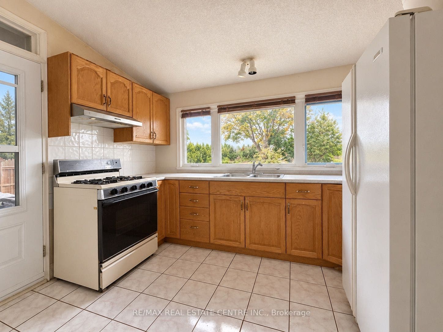 491 Elmira Road N, Guelph, Wellington ON N1K 1C2 491 Elmira Road N, Guelph, Wellington ON N1K 1C2