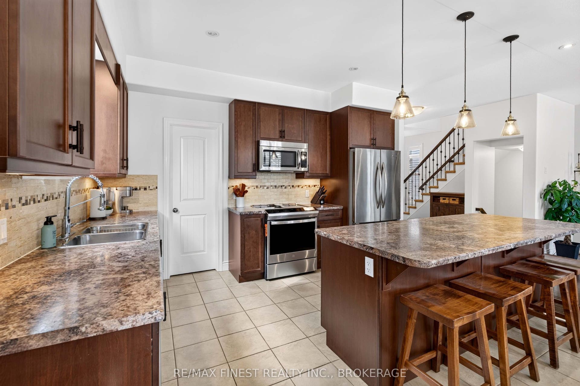 1593 Providence Crescent, Kingston, Frontenac ON K7P 0H8 1593 Providence Crescent, Kingston, Frontenac ON K7P 0H8