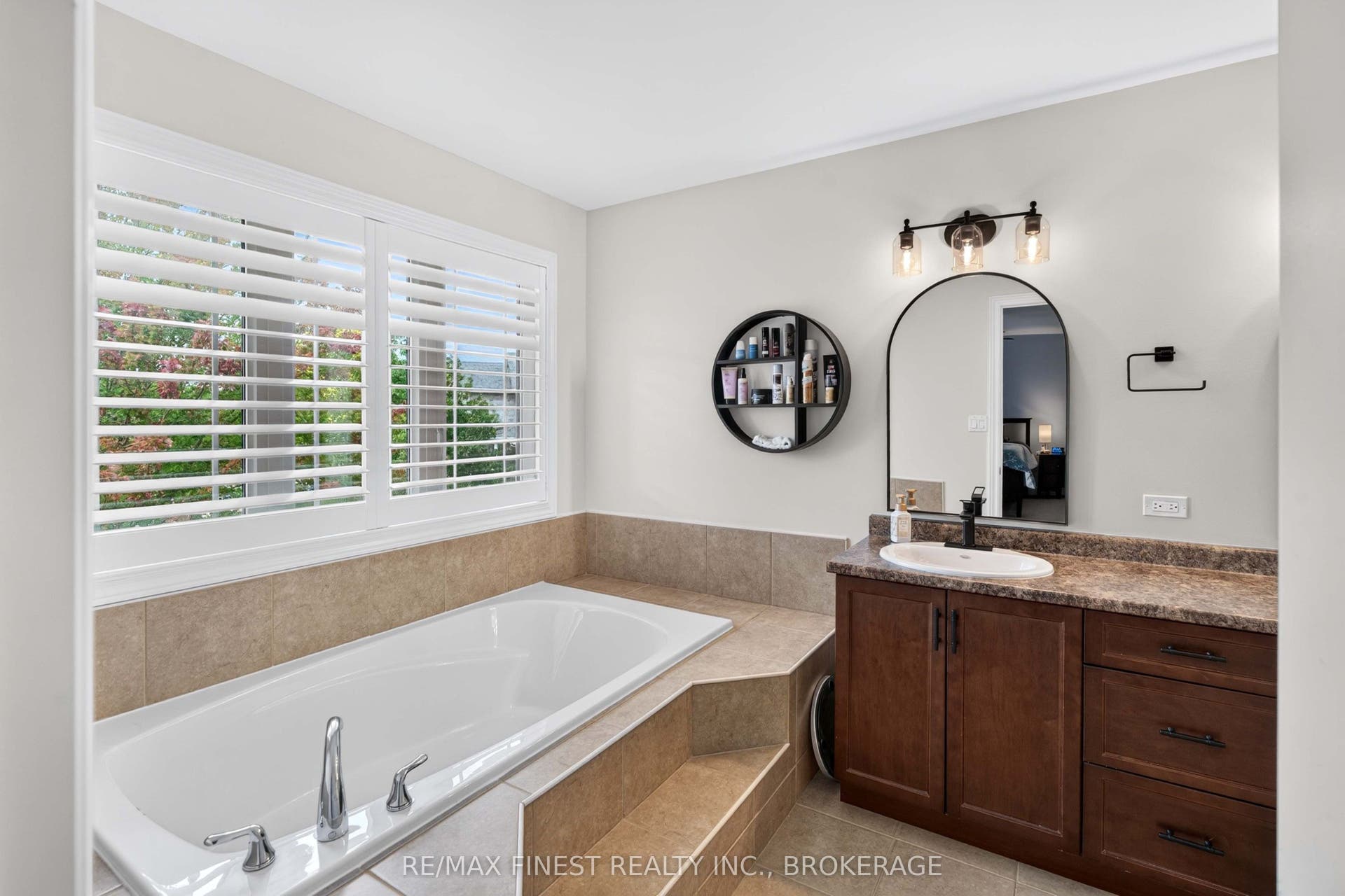 1593 Providence Crescent, Kingston, Frontenac ON K7P 0H8 1593 Providence Crescent, Kingston, Frontenac ON K7P 0H8