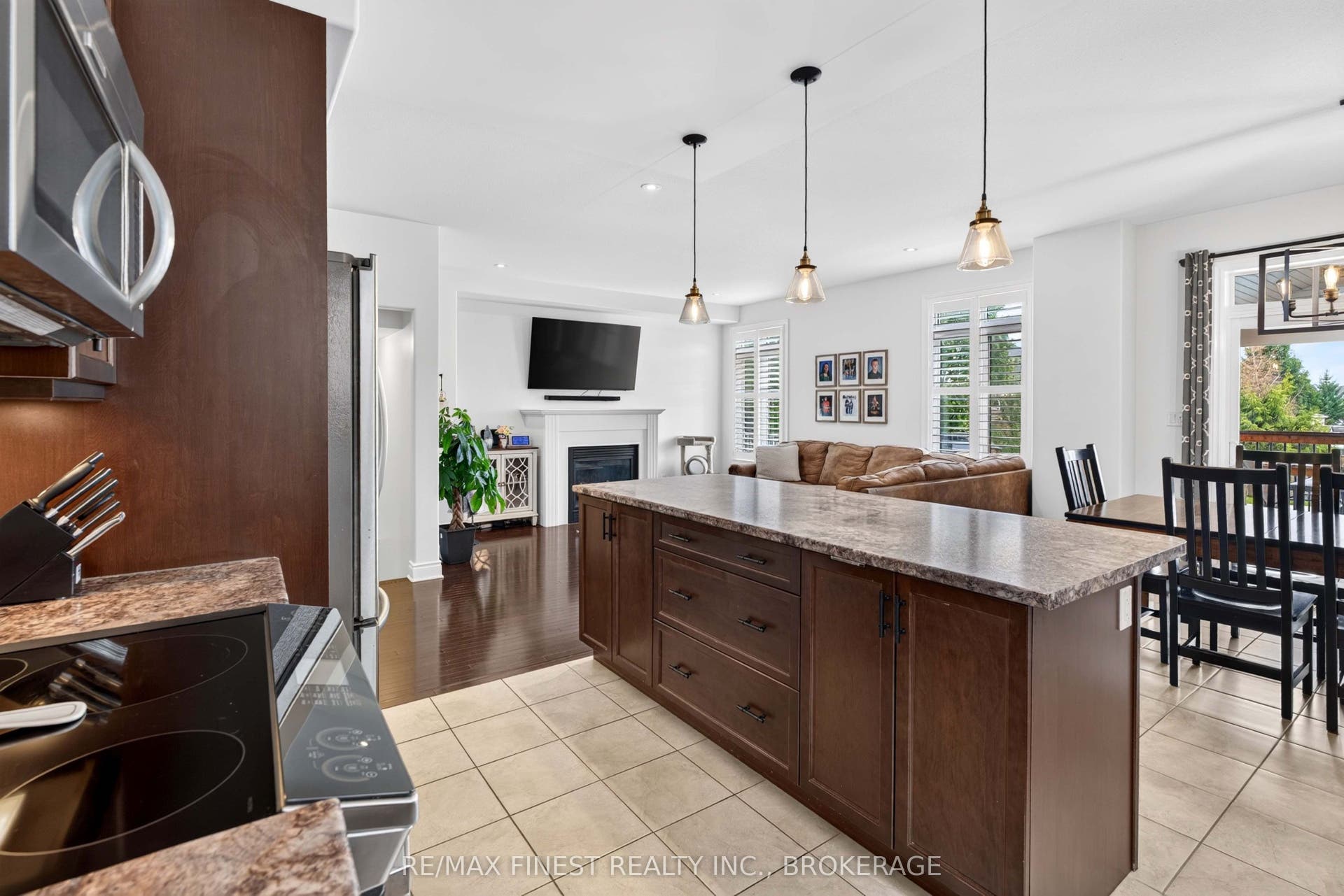 1593 Providence Crescent, Kingston, Frontenac ON K7P 0H8 1593 Providence Crescent, Kingston, Frontenac ON K7P 0H8