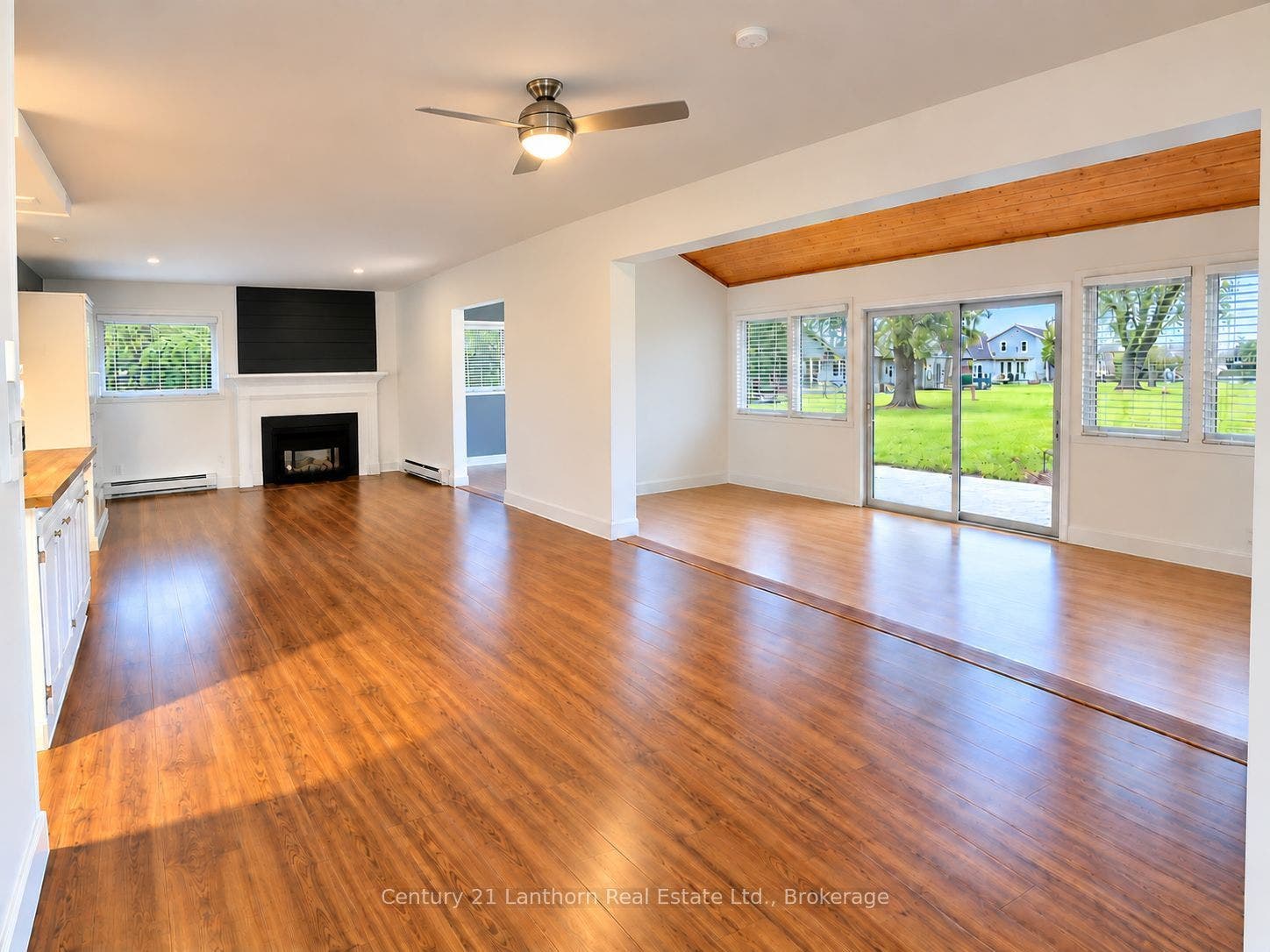 27 Willow Point Road, Brighton, Northumberland ON K0K 1H0 Open concept & spacious