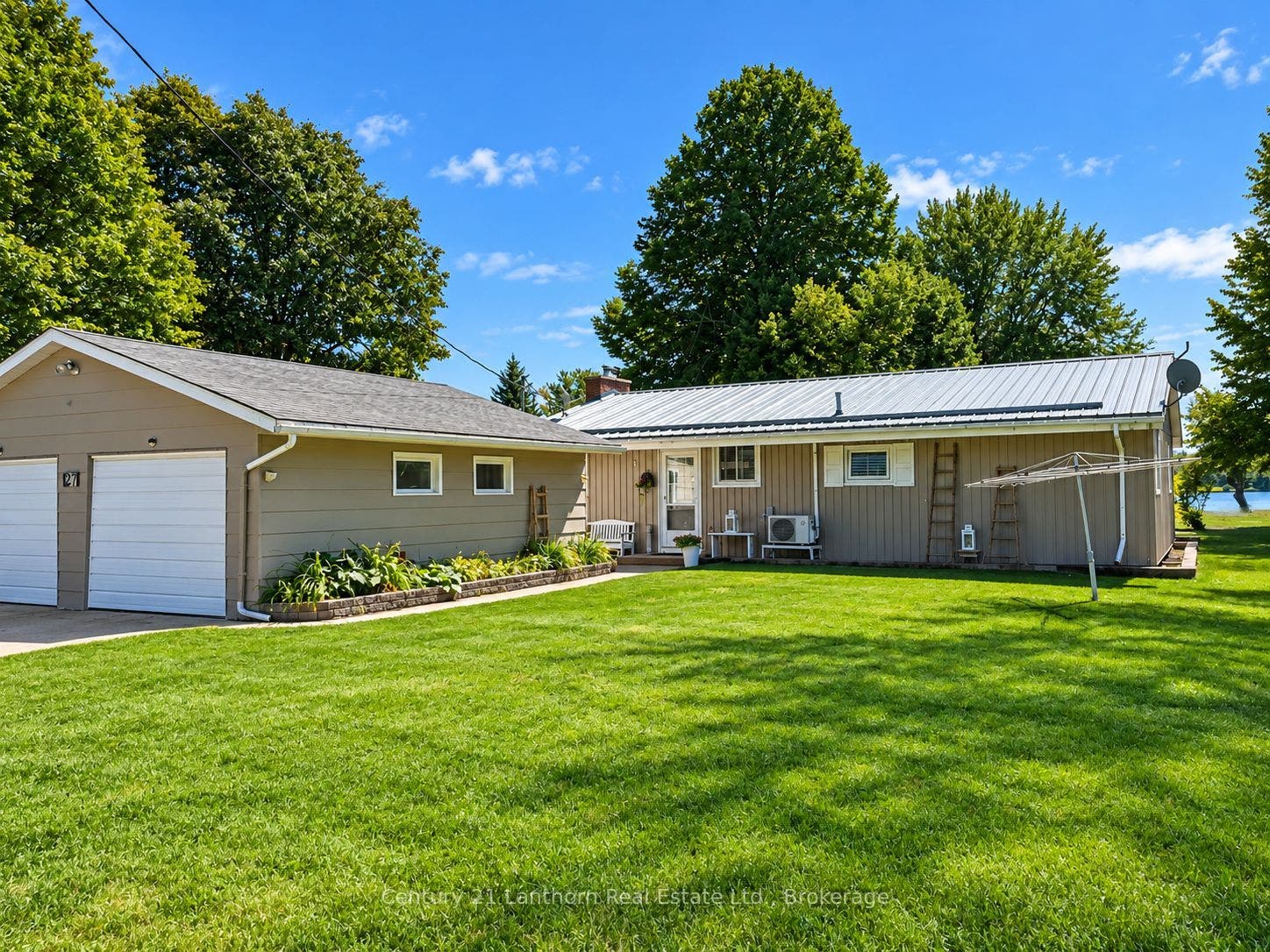 27 Willow Point Road, Brighton, Northumberland ON K0K 1H0 3 bedroom bungalow with double detached garage