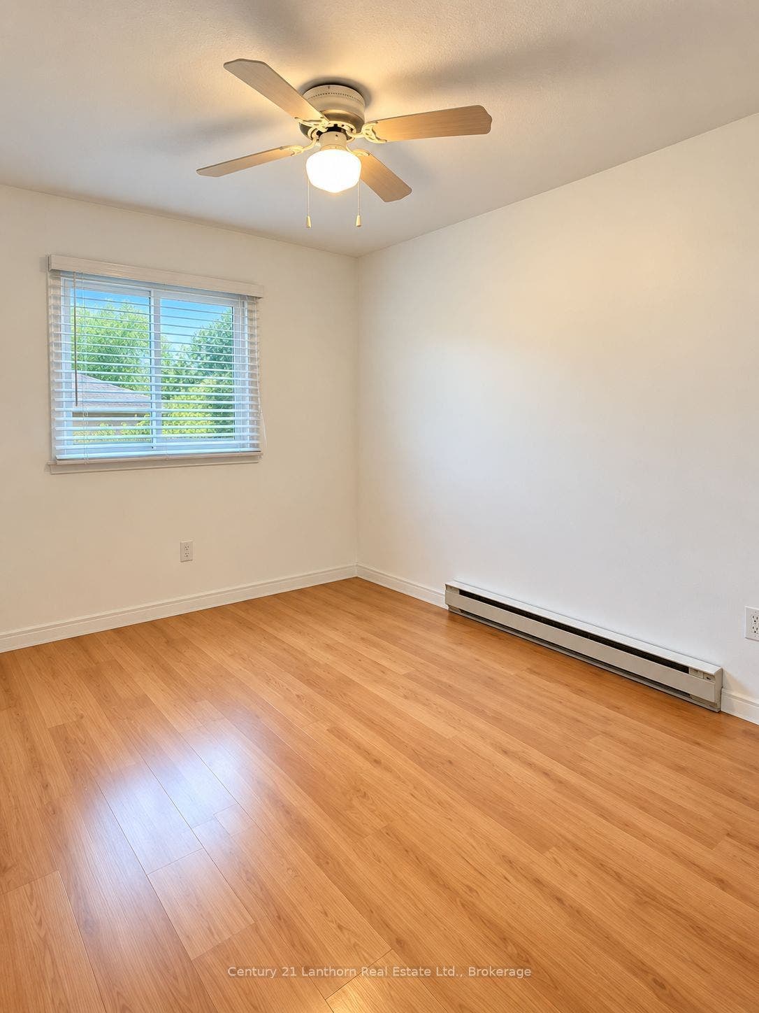 27 Willow Point Road, Brighton, Northumberland ON K0K 1H0 Bedroom 2